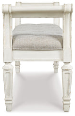 Realyn - Accent Bench - Antique White