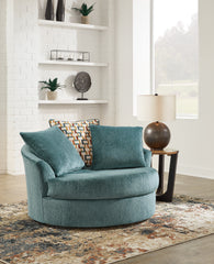 Furniture City Laplace - Ashley Furniture - Laylabrook Oversized Swivel Accent Chair - Oversized Swivel Accent Chair - 9220621