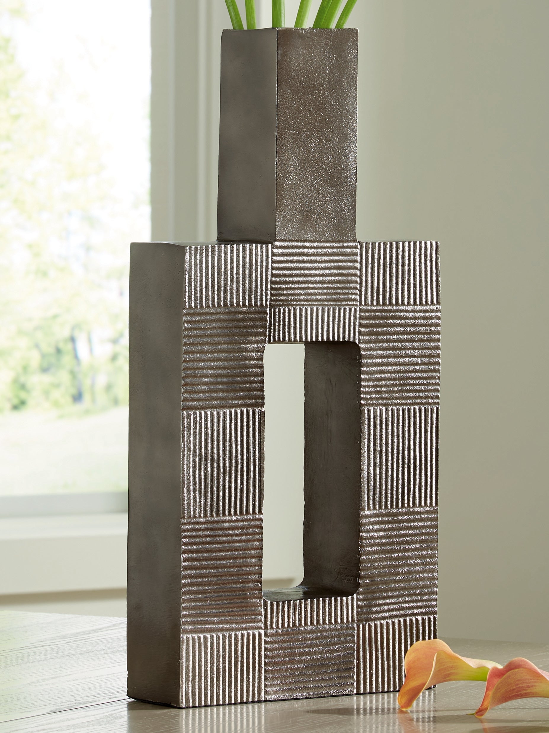 Furniture City Laplace - Ashley Furniture - Wrengrove Vase - Vase - A2000754