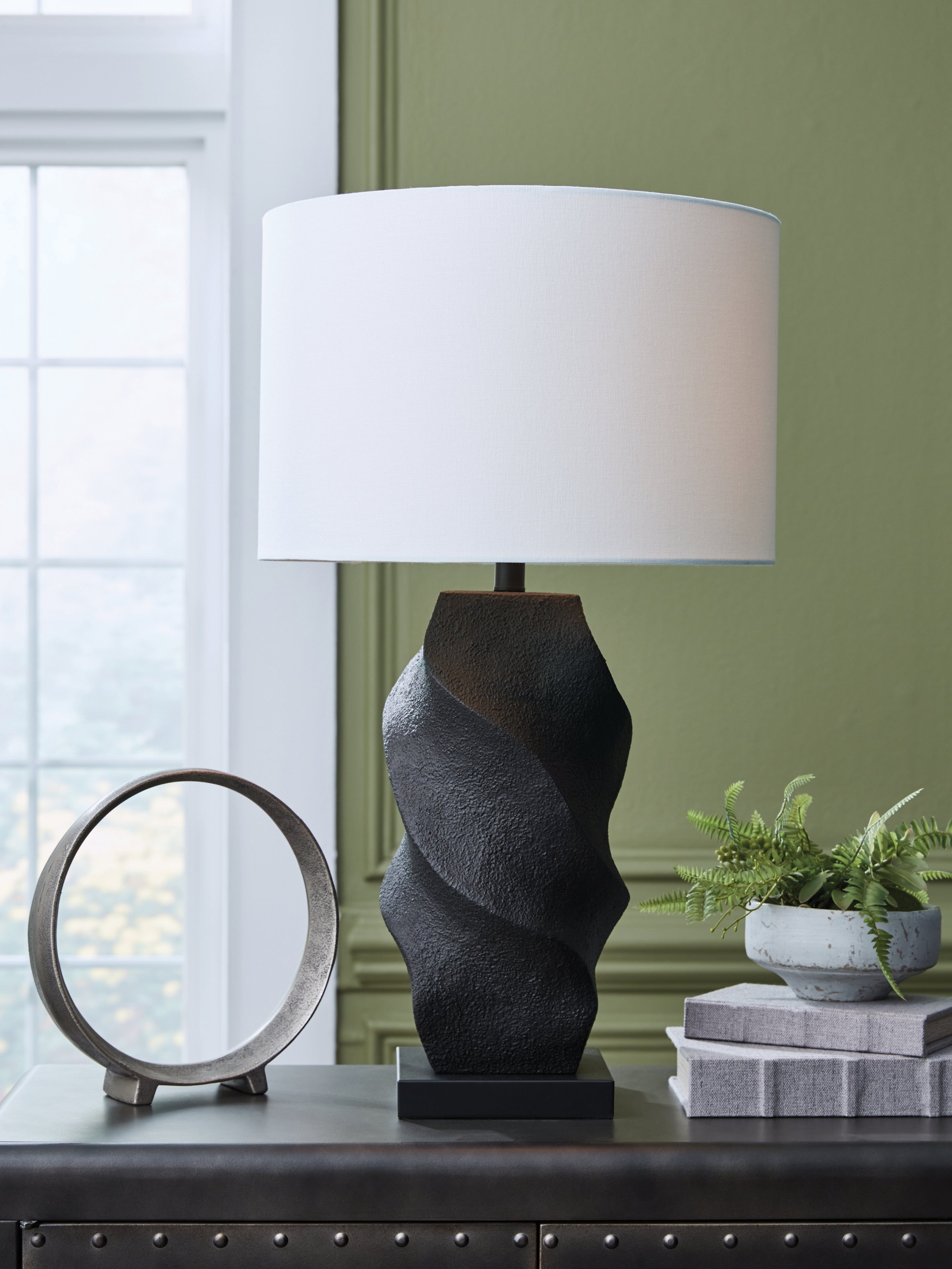Furniture City Laplace - Ashley Furniture - Amillion Table Lamp - Poly Table Lamp (1/CN) - L235904