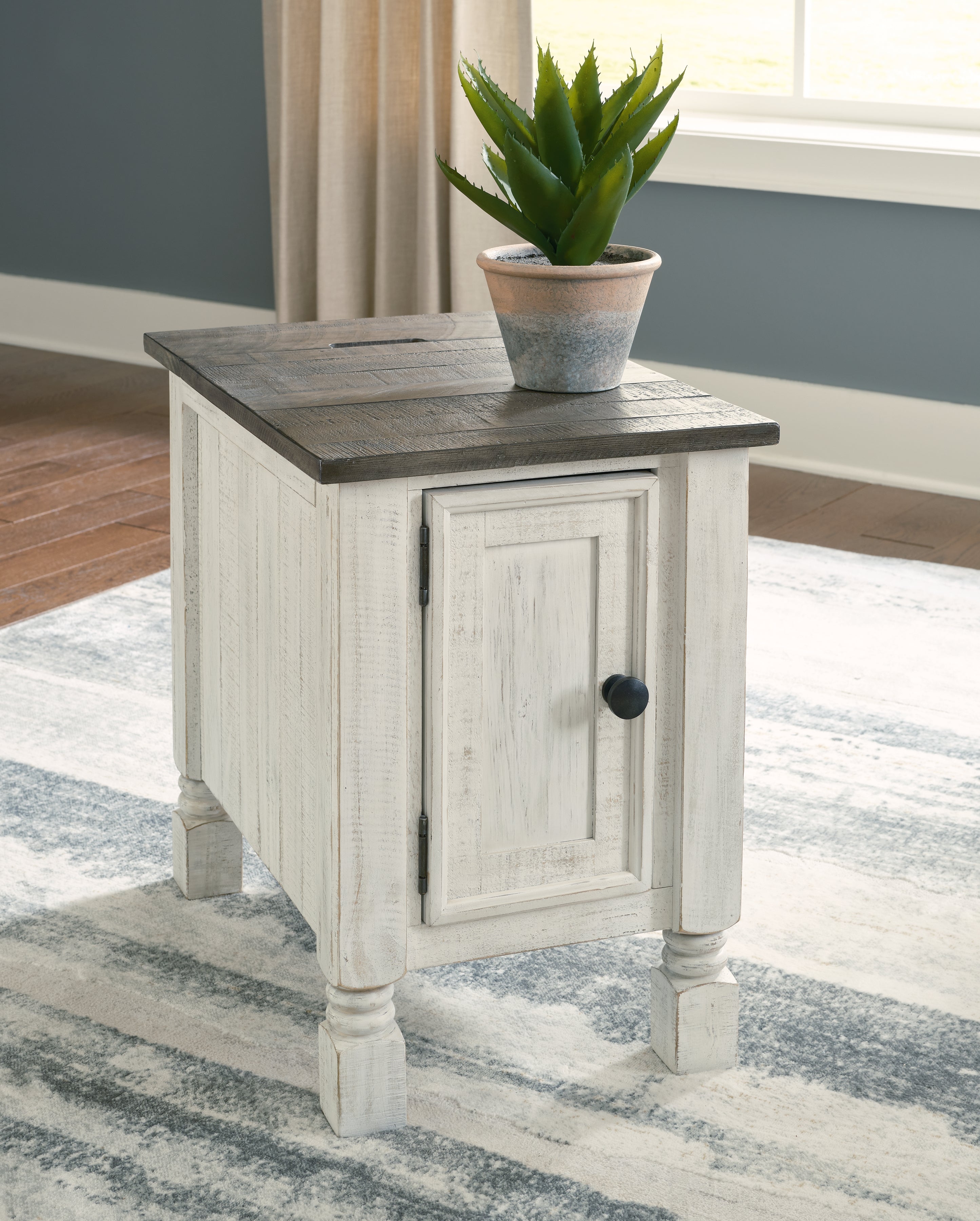 Furniture City Laplace - Ashley Furniture - Havalance Chairside End Table - Chair Side End Table - T994-7