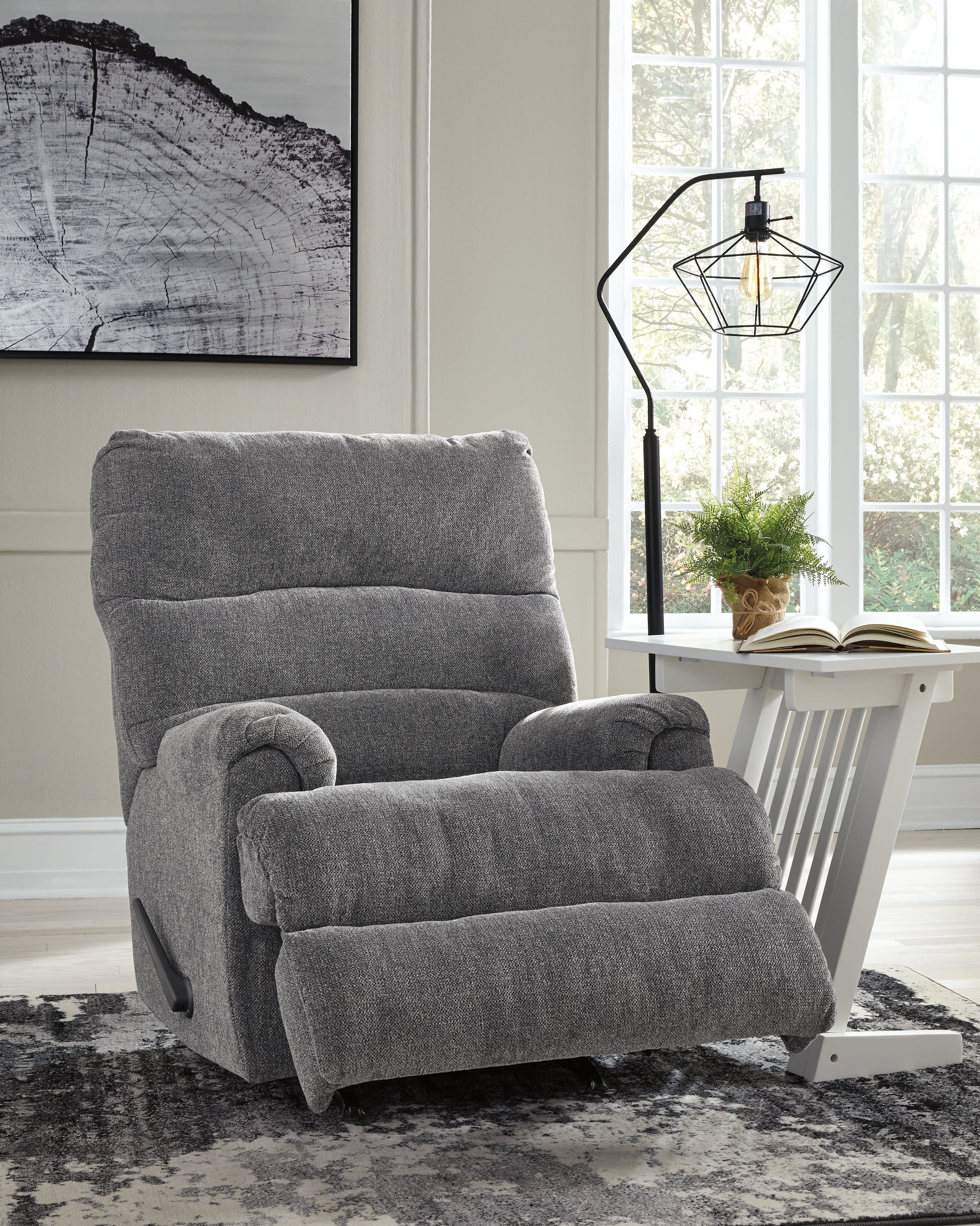 Furniture City Laplace - Ashley Furniture - Man FortLiving Room - Rocker Recliner - 4660525