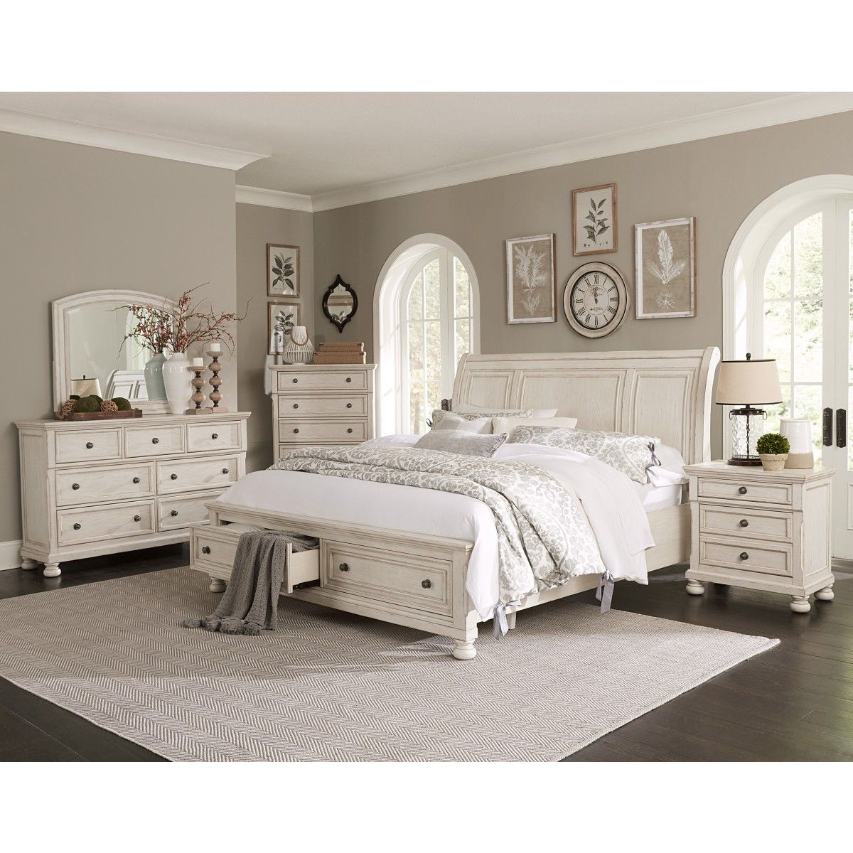 Bethel - Platform Bed With Footboard Storage