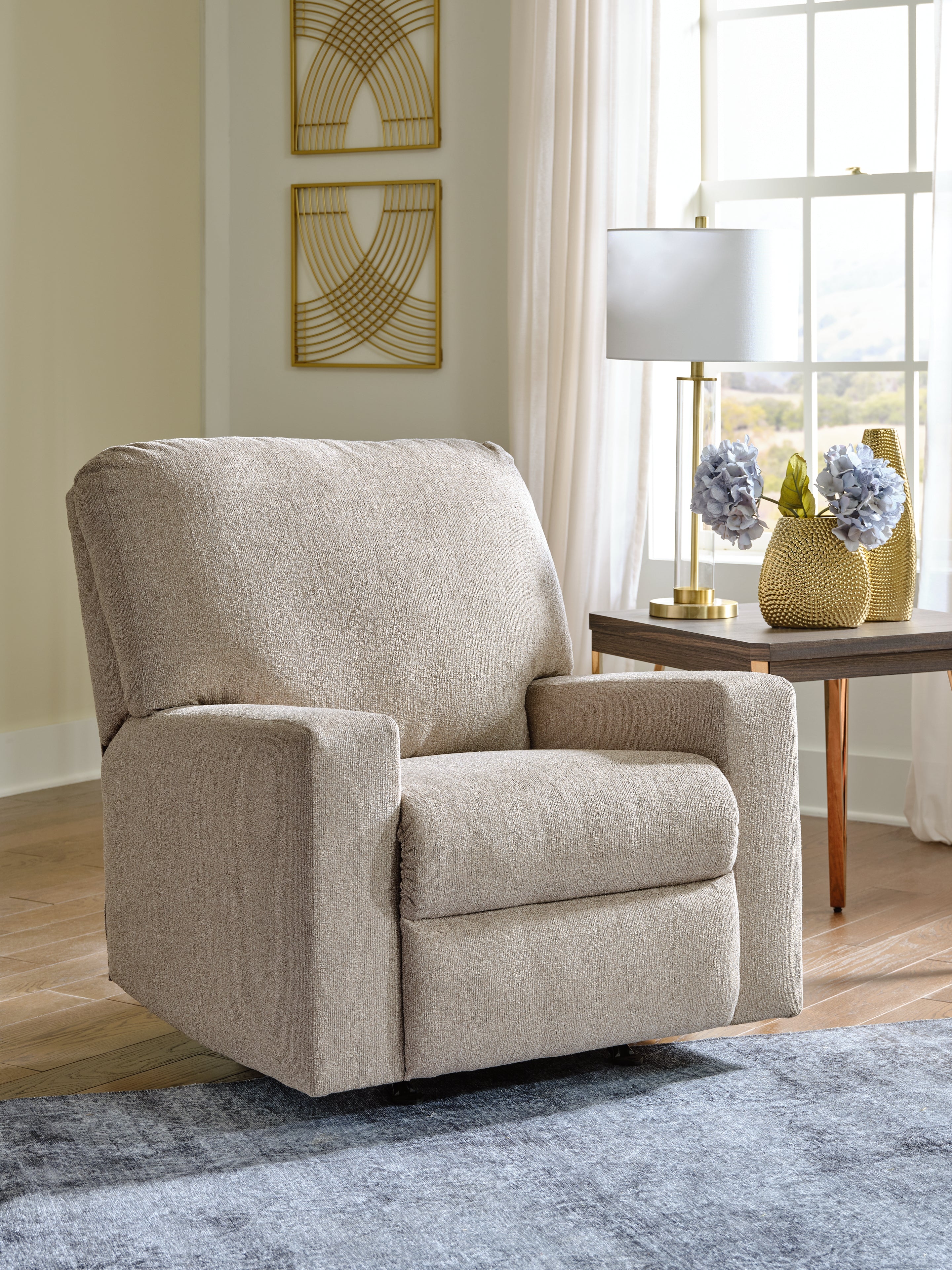 DeltonaLiving Room