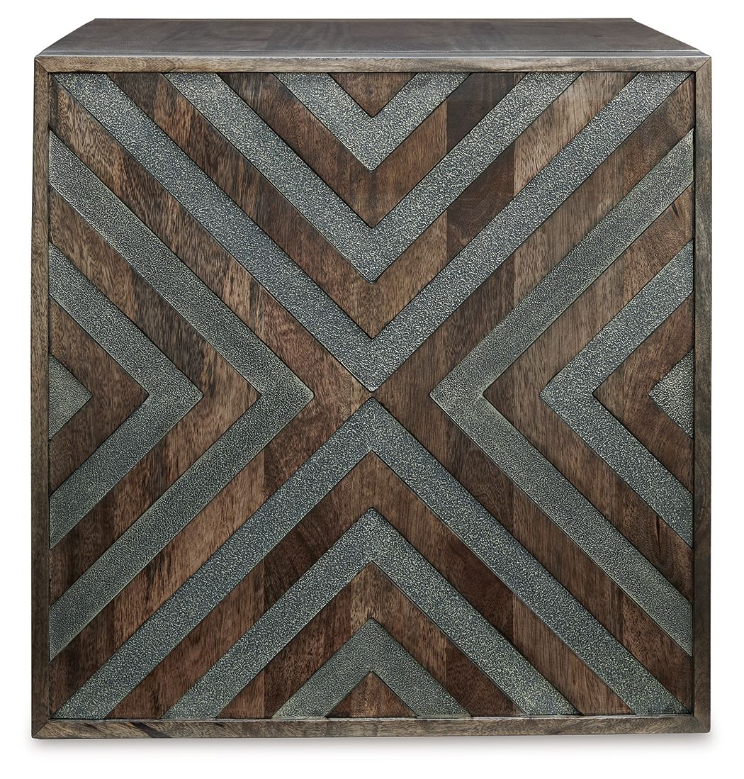 Dreggan - Square End Table - Brown
