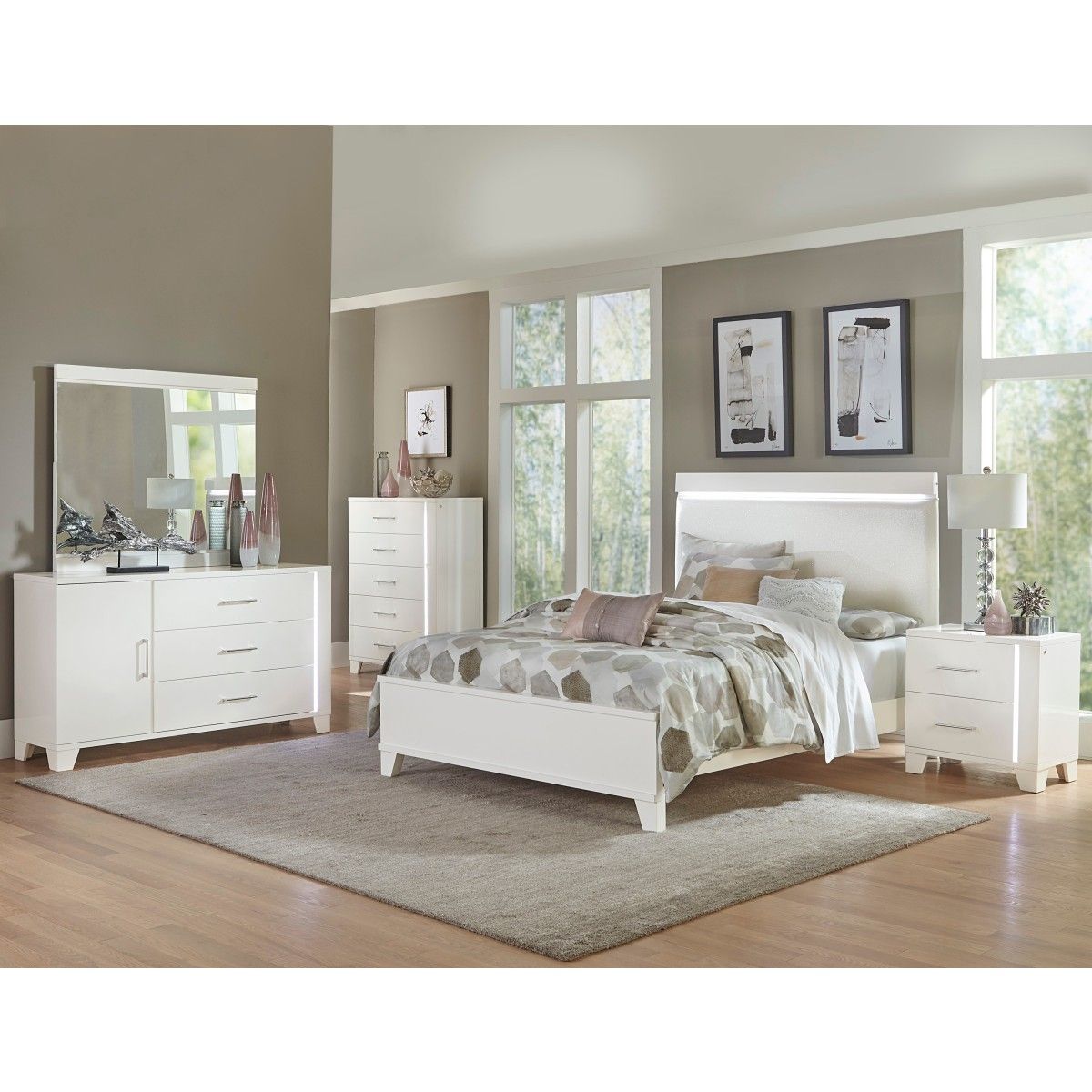 Kerren - Chest With LED Lighting - White