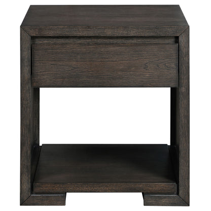 Evan - Table