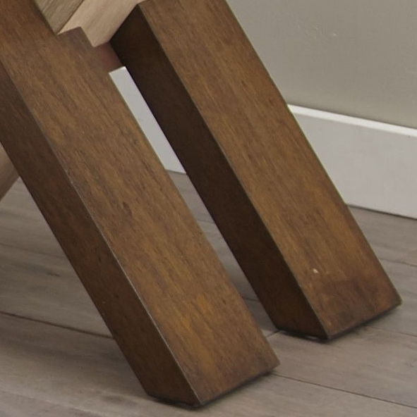 Tasha - Table
