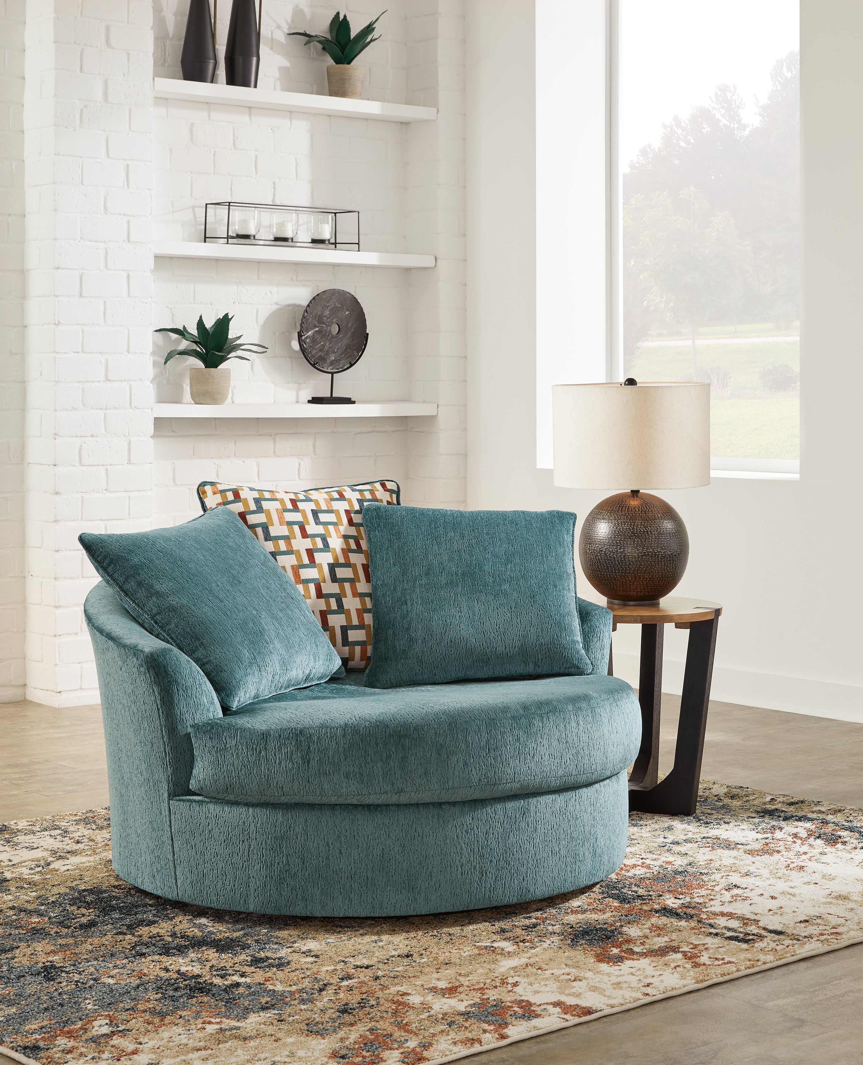 Furniture City Laplace - Ashley Furniture - Laylabrook Oversized Swivel Accent Chair - Oversized Swivel Accent Chair - 9220621