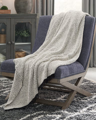 Furniture City Laplace - Ashley Furniture - Leonita Throw - Throw / Black/White - A1000769T