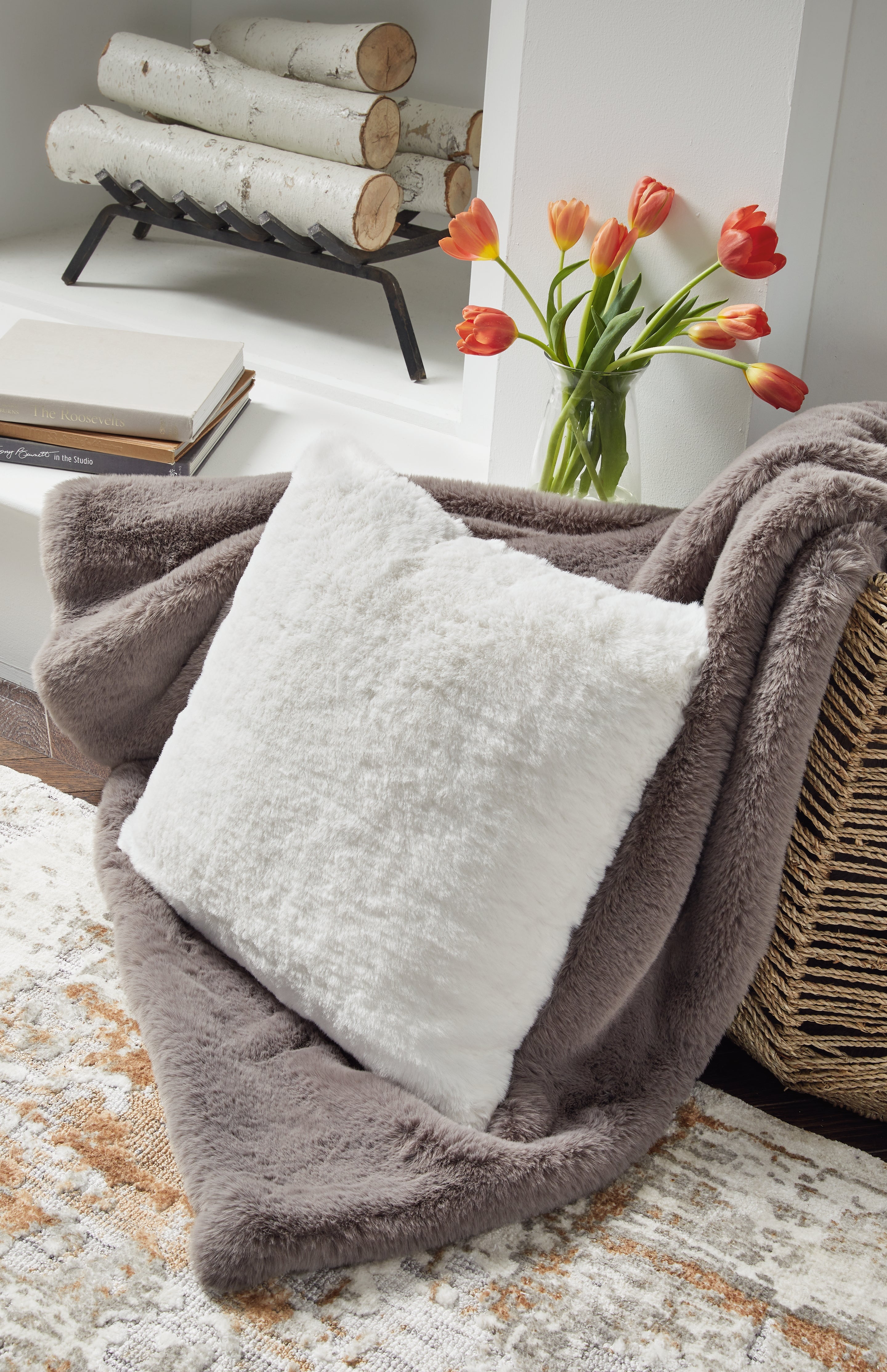Furniture City Laplace - Ashley Furniture - Gariland Pillows - Pillow (4/CS) / Black - A1000867