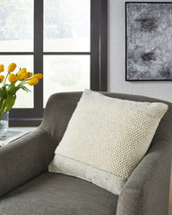 Furniture City Laplace - Ashley Furniture - Rowcher Pillows - Pillow (4/CS) / Gray/White - A1001004