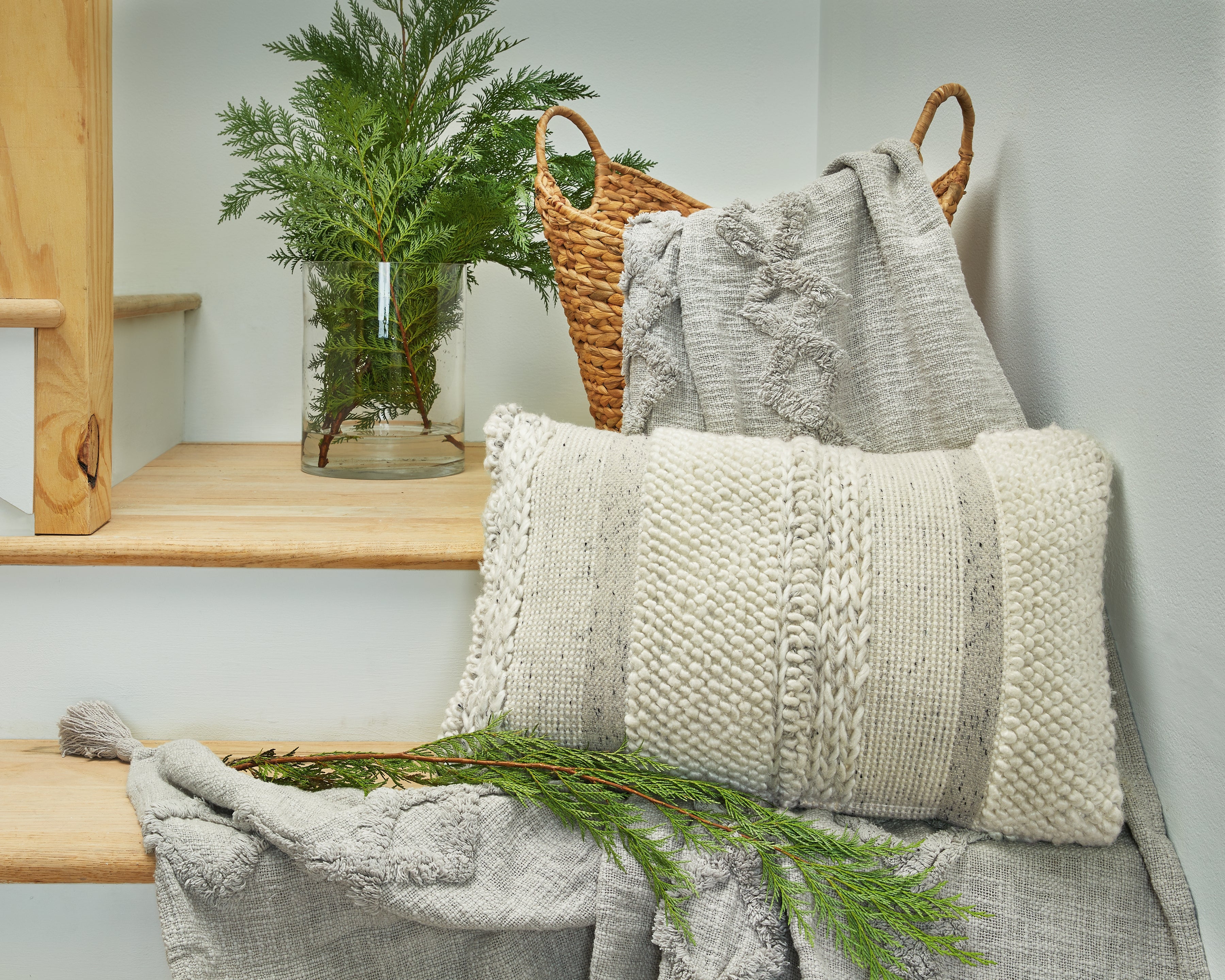 Furniture City Laplace - Ashley Furniture - Standon Pillows - Pillow / Gray/White - A1001005P