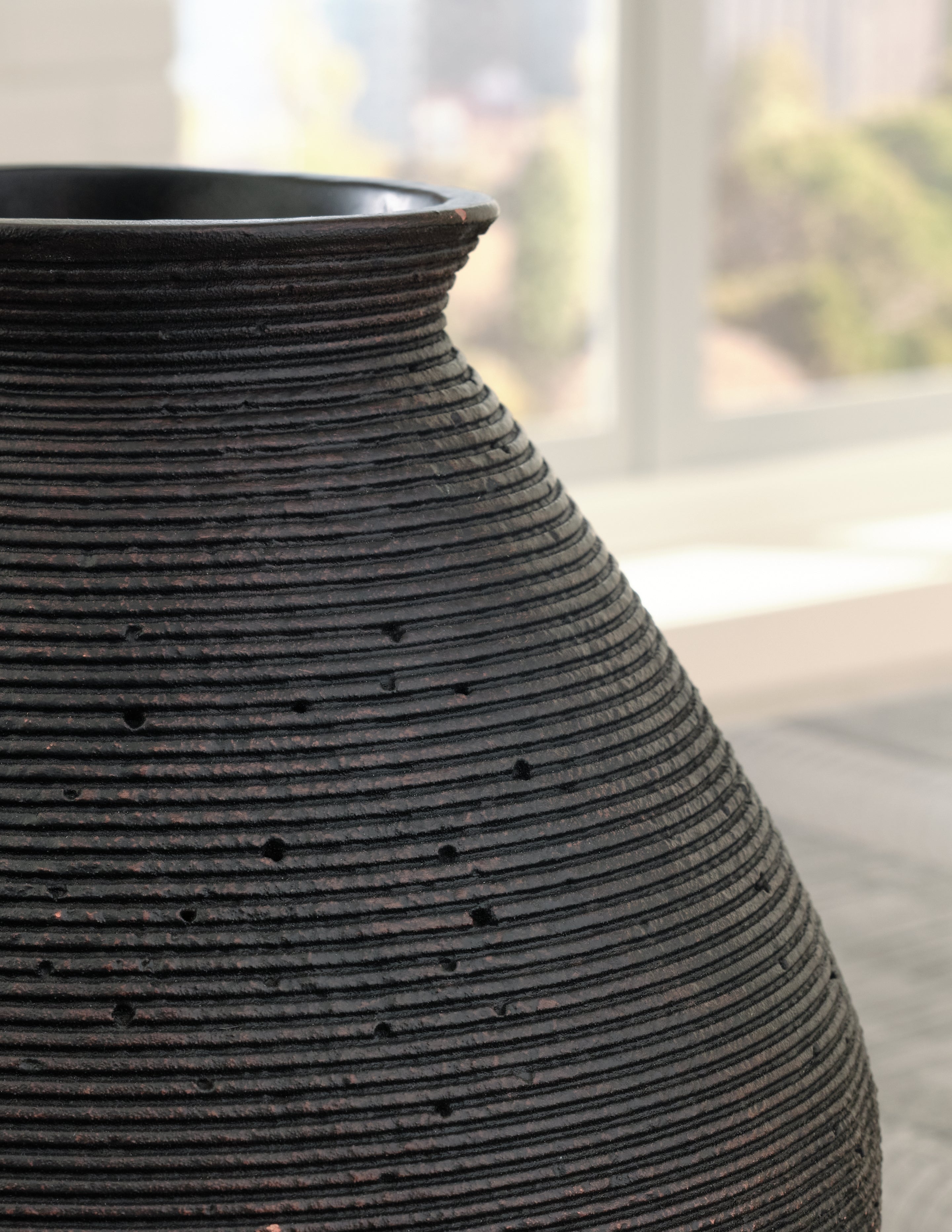 Furniture City Laplace - Ashley Furniture - Hannela Vase - Vase / Antique Brown - A2000511