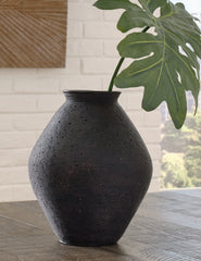 Furniture City Laplace - Ashley Furniture - Hannela Vase - Vase / Antique Brown - A2000511