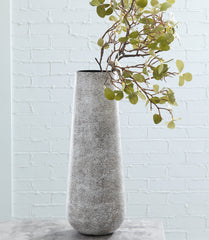Furniture City Laplace - Ashley Furniture - Fynn Vase - Vase / Antique White - A2000517