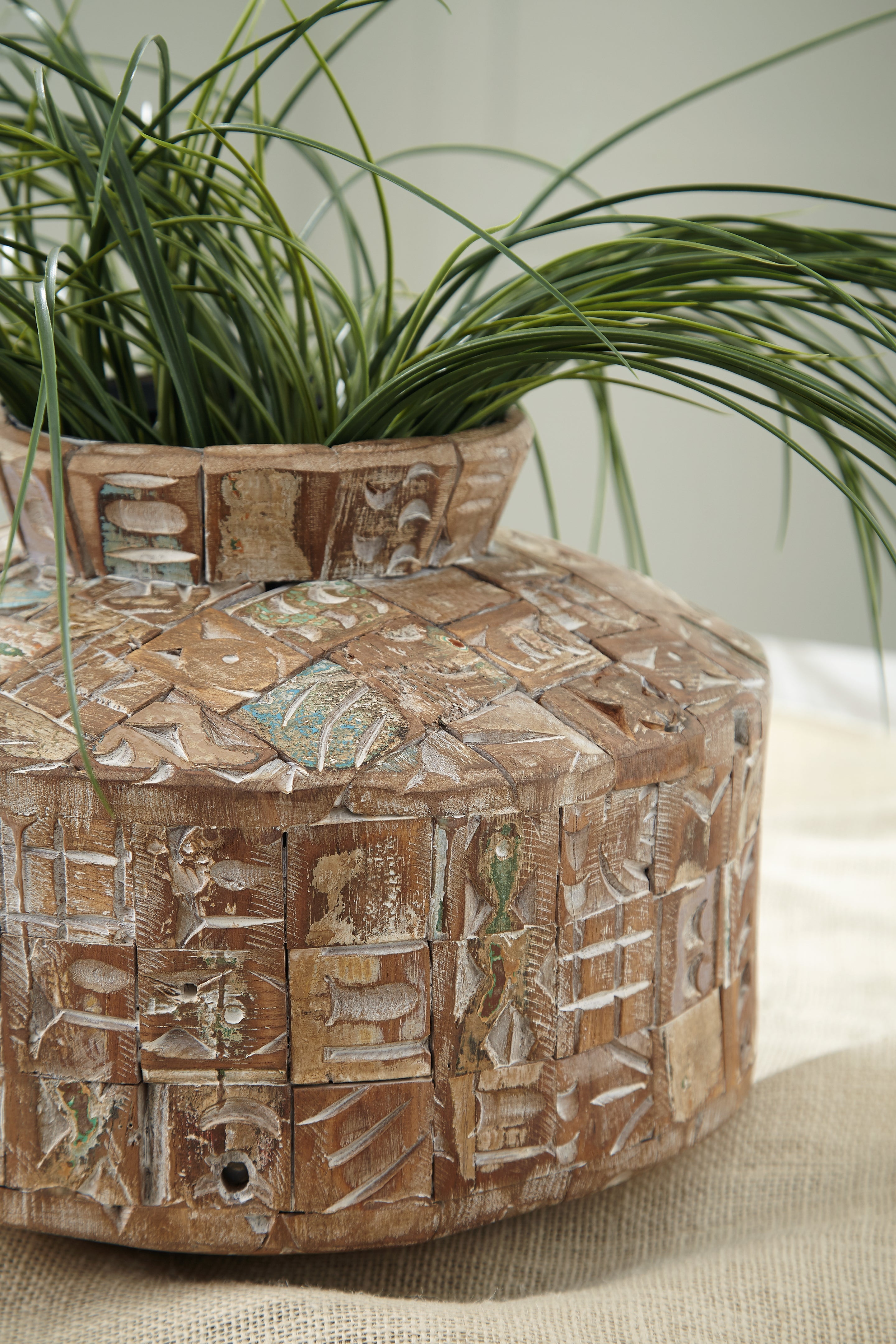 Furniture City Laplace - Ashley Furniture - Meltland Vase - Vase - A2000557