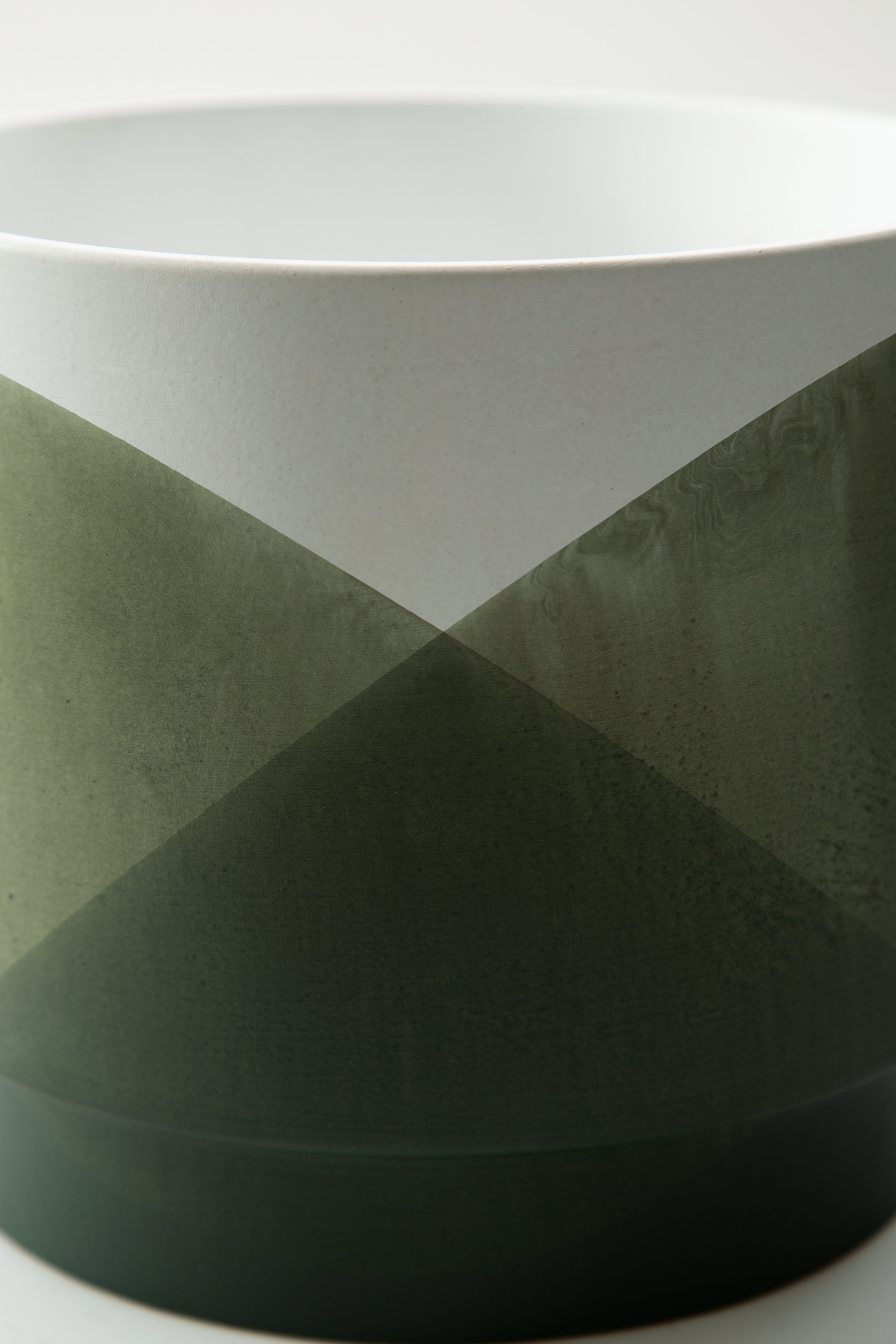 Furniture City Laplace - Ashley Furniture - Ardenridge Planter (Set of 2) - Planter Set (Set of 2) - A2000579