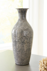 Furniture City Laplace - Ashley Furniture - Brockwich Vase - Vase - A2000587