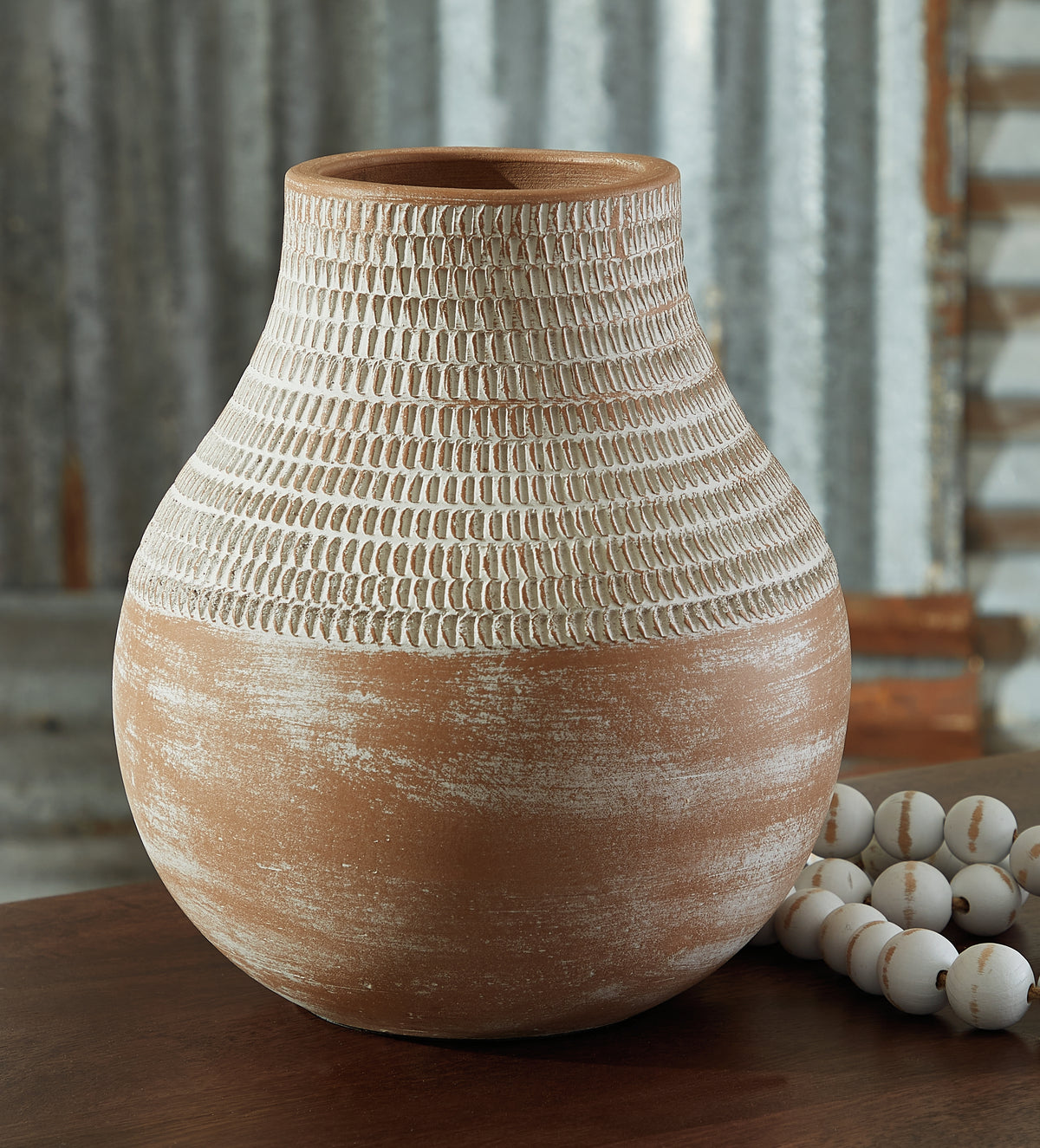 Furniture City Laplace - Ashley Furniture - Reclove Vase - Vase - A2000641