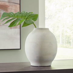 Furniture City Laplace - Ashley Furniture - Clayson Vase - Vase - A2000654