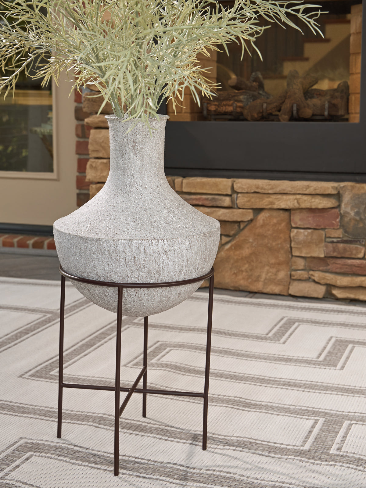 Furniture City Laplace - Ashley Furniture - Estonbank Vase - Vase - A2000747