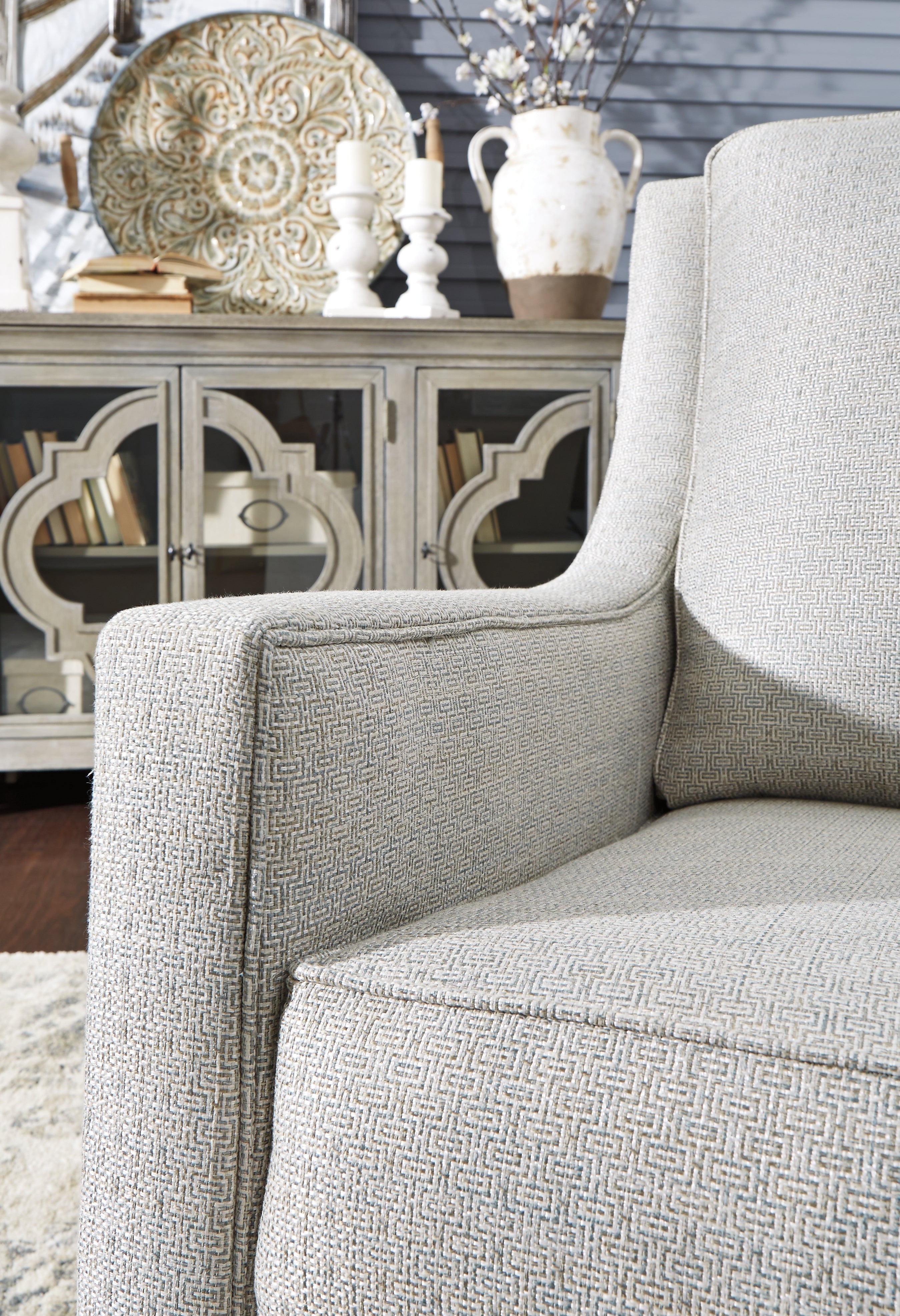 Furniture City Laplace - Ashley Furniture - Kambria Swivel Glider Accent Chair - Swivel Glider Accent Chair / Frost - A3000206