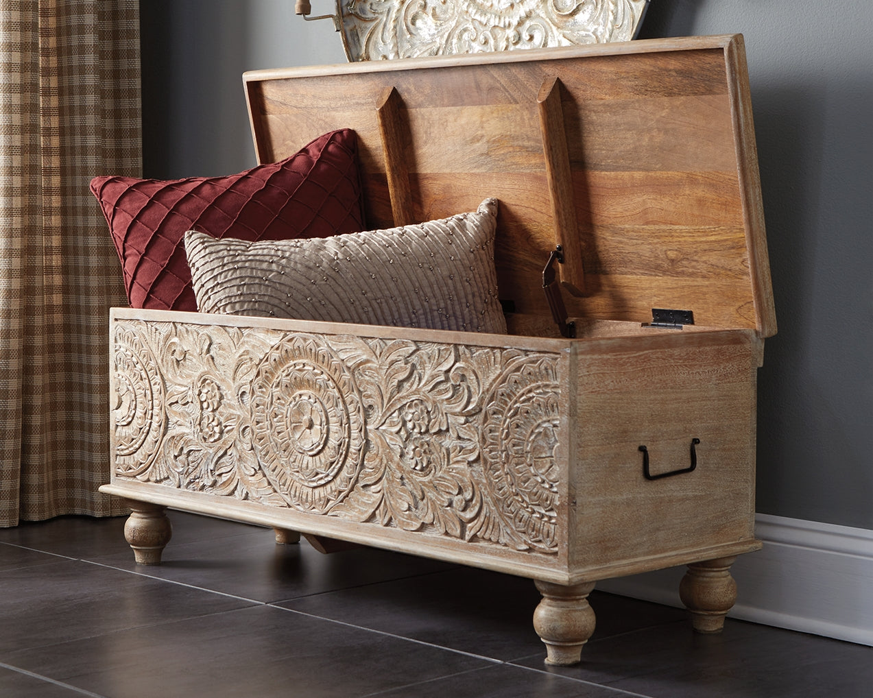 Furniture City Laplace - Ashley Furniture - Fossil Ridge Storage Bench - Storage Bench / Beige / 44"W x 17"D x 17"H - A4000039