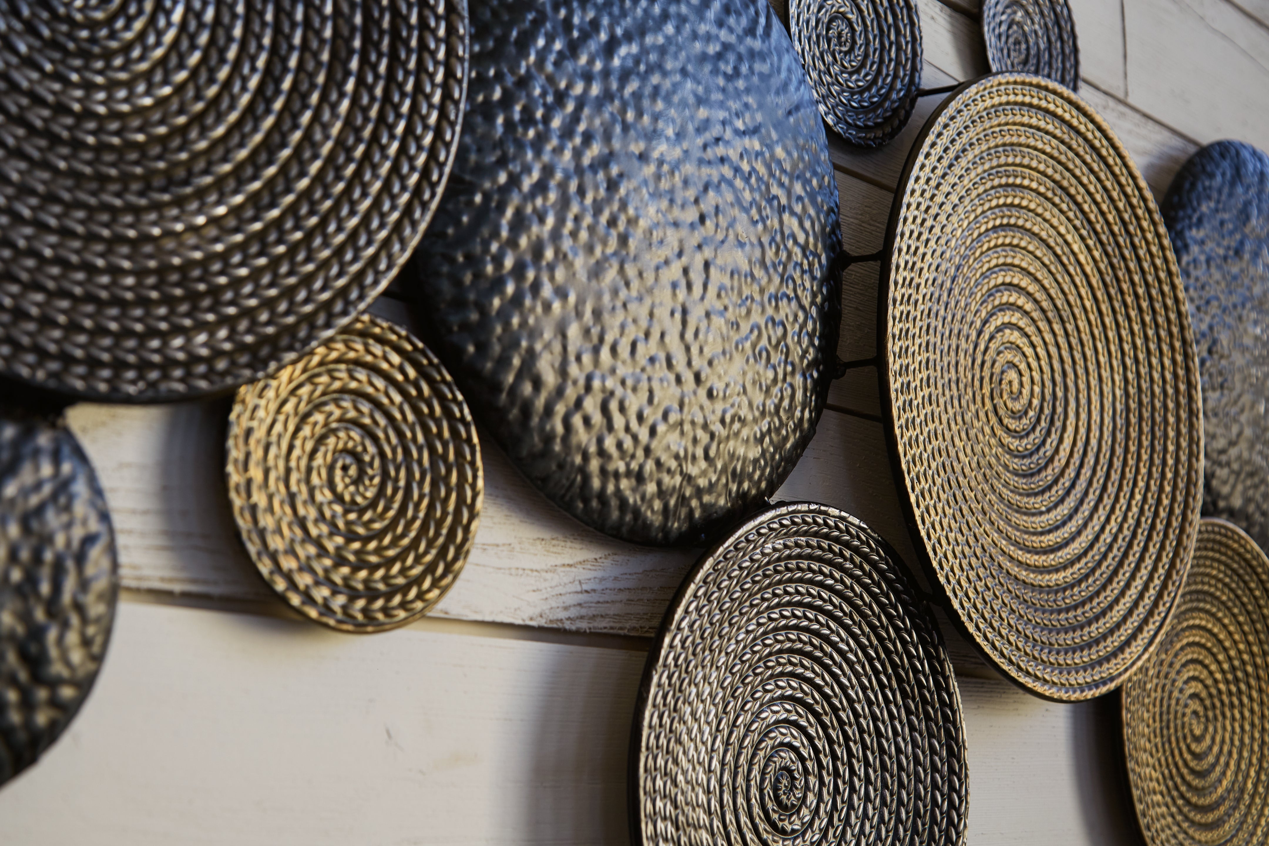 Furniture City Laplace - Ashley Furniture - Emsley Wall Decor - Wall Decor / Multi - A8010284
