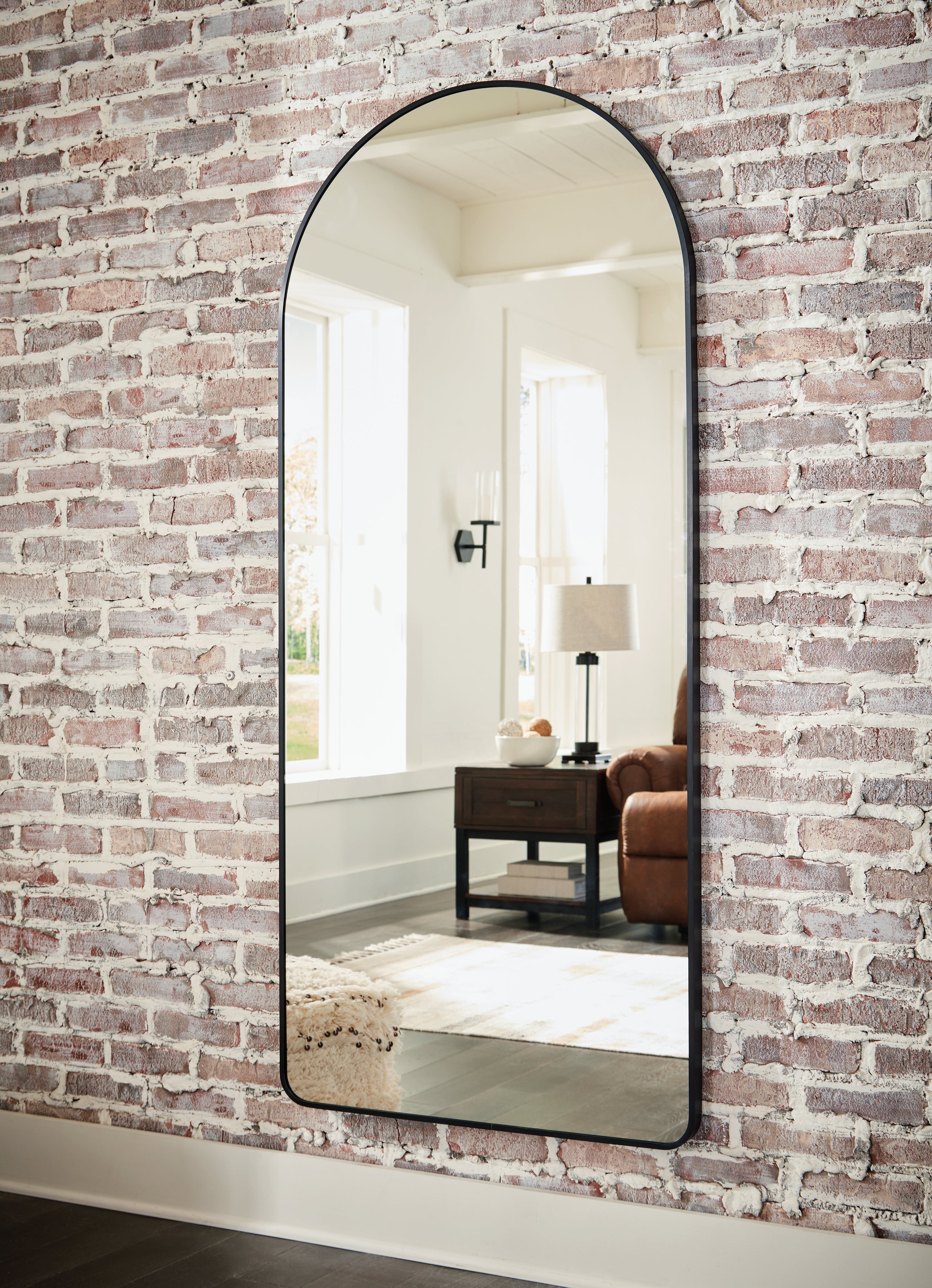 Furniture City Laplace - Ashley Furniture - Sethall Mirror - Floor Mirror / Black - A8010307