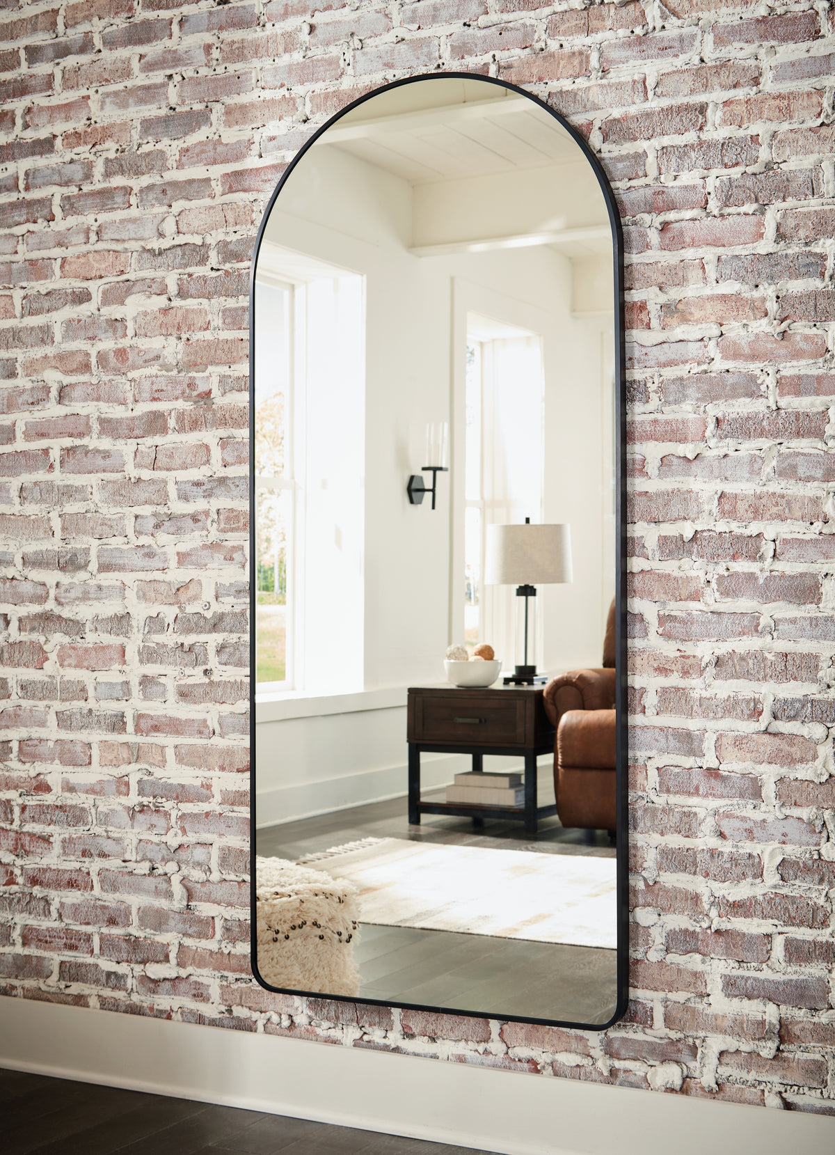Furniture City Laplace - Ashley Furniture - Sethall Mirror - Floor Mirror / Black - A8010307