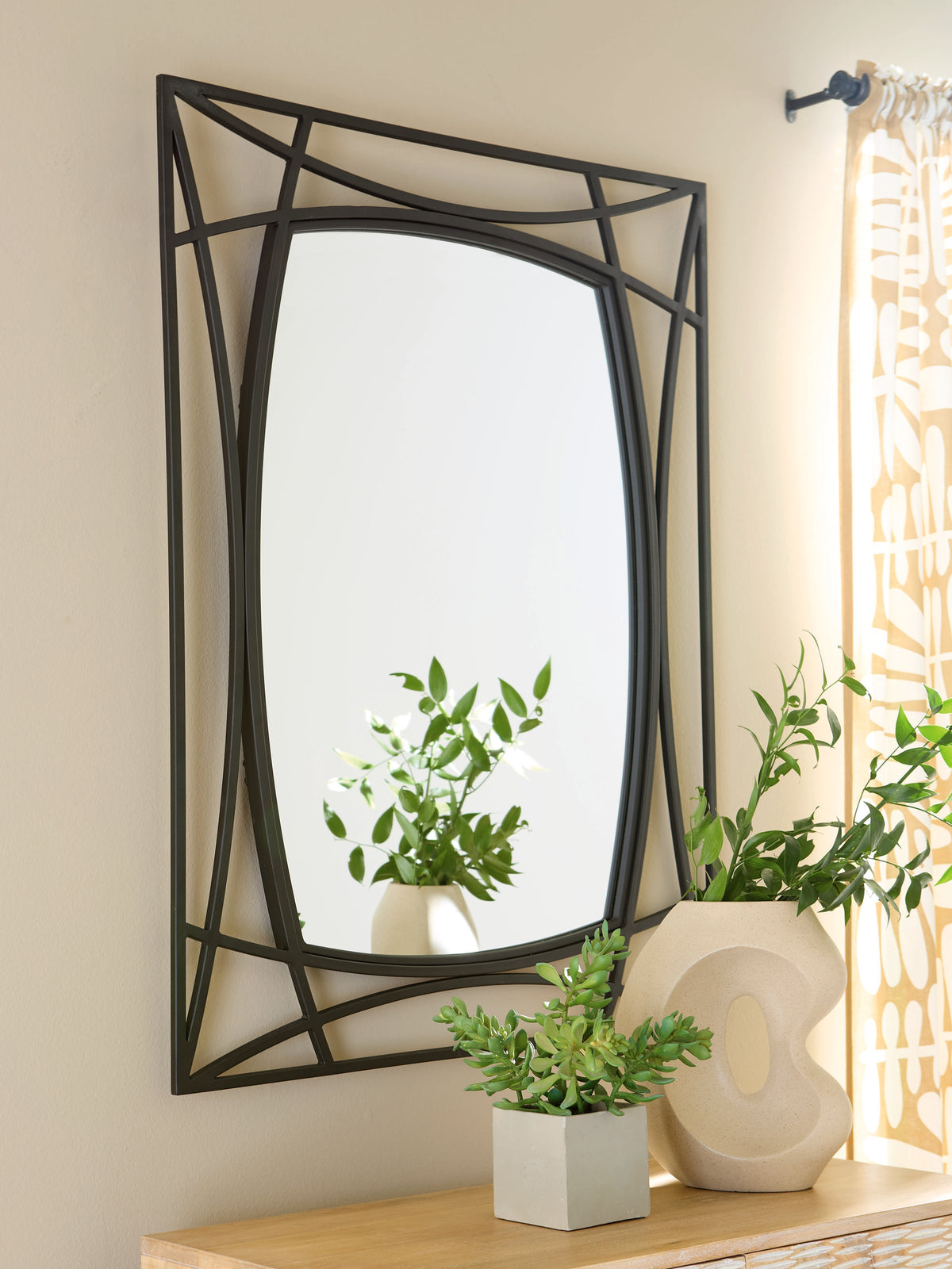 Furniture City Laplace - Ashley Furniture - Freenville Accent Mirror - Accent Mirror - A8010408