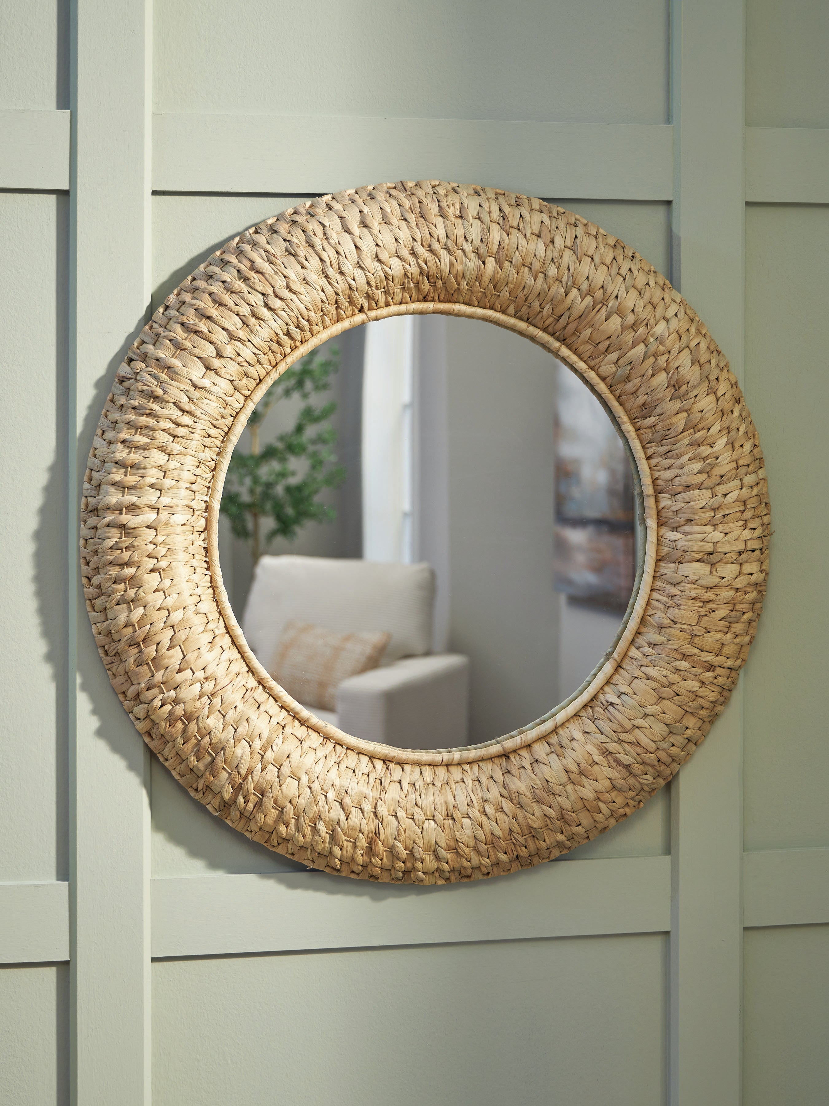 Furniture City Laplace - Ashley Furniture - Briggsburg Accent Mirror - Accent Mirror - A8010437