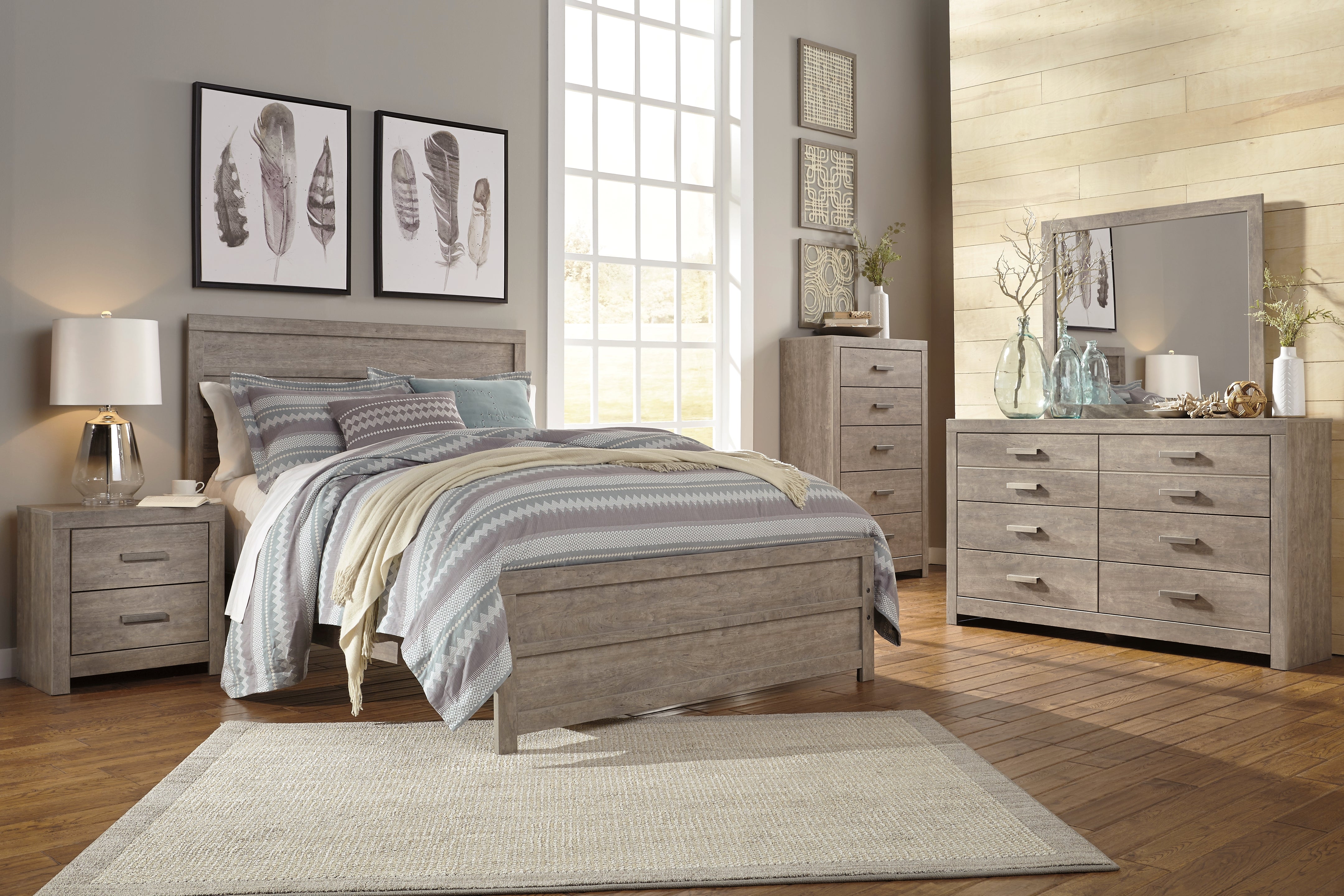 Furniture City Laplace - Ashley Furniture - Culverbach Bedroom - Dresser and Mirror / Gray - B070B1