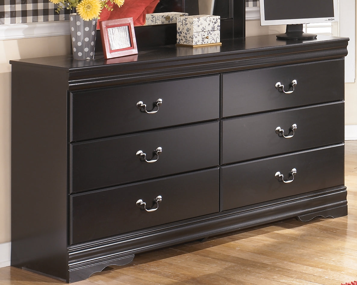 Furniture City Laplace - Ashley Furniture - Huey Vineyard Bedroom - Dresser and Mirror / Black - B128B1