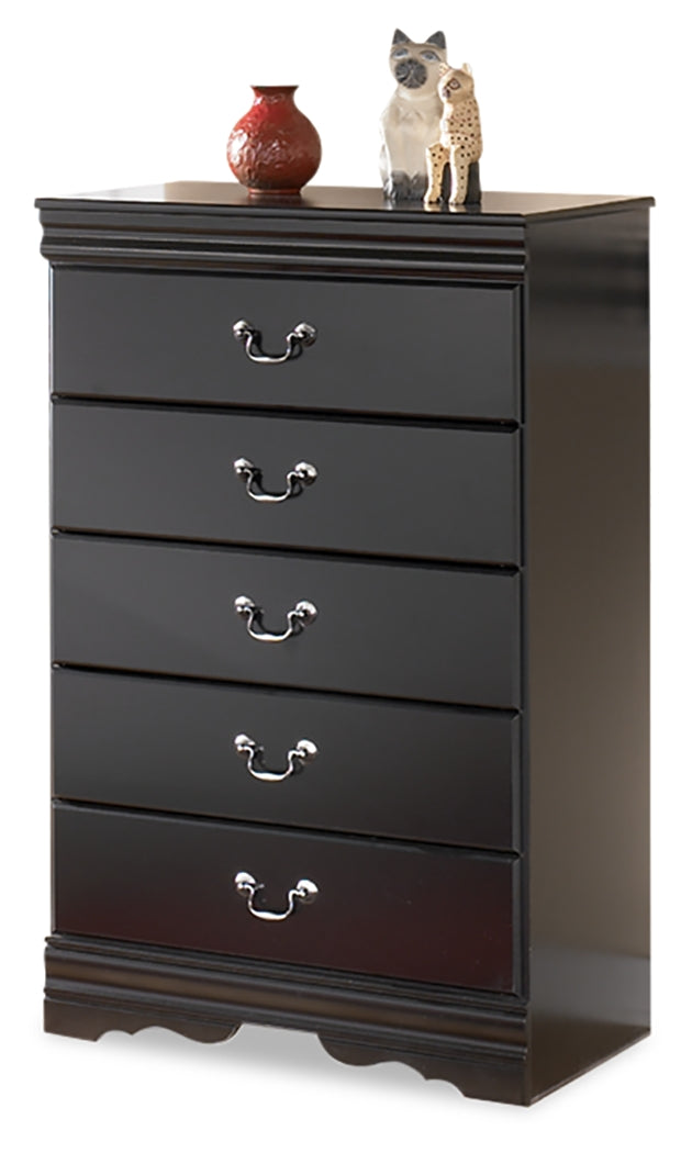 Furniture City Laplace - Ashley Furniture - Huey Vineyard Bedroom - Dresser and Mirror / Black - B128B1