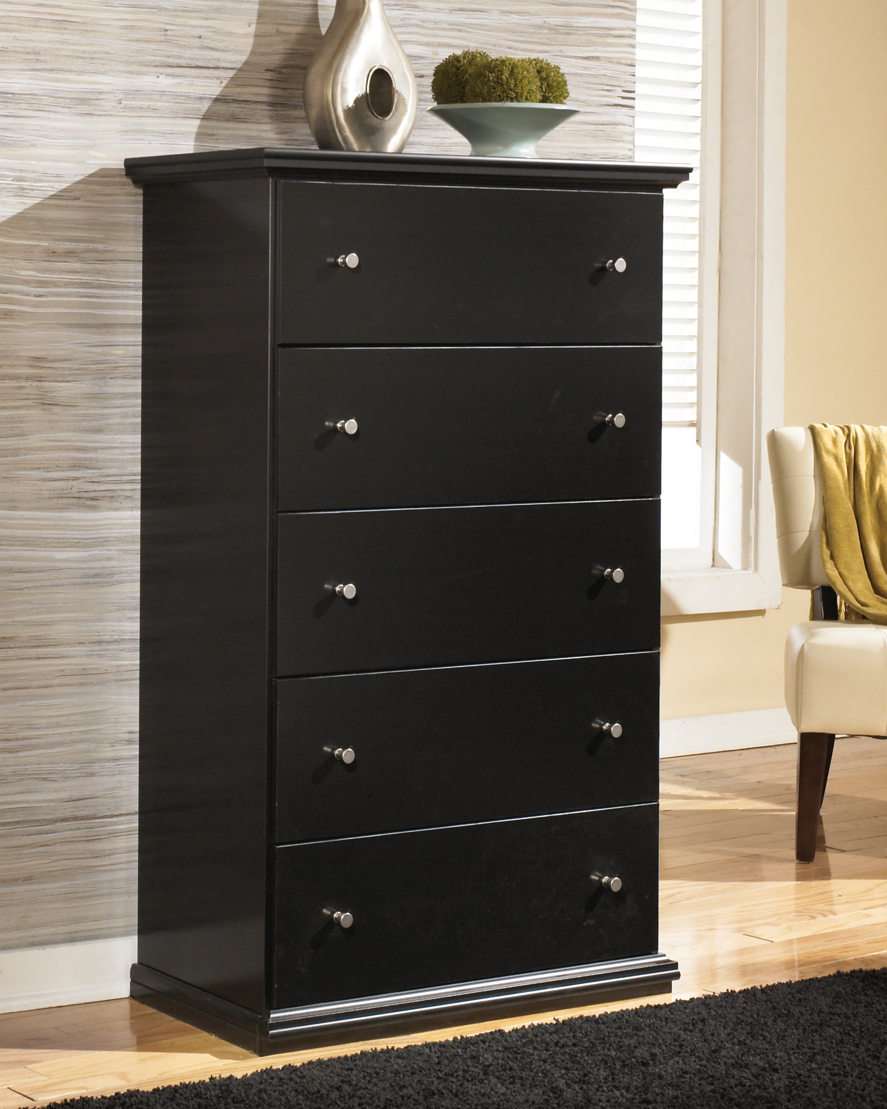 Furniture City Laplace - Ashley Furniture - Maribel Bedroom - Five Drawer Chest / Black - B138-46
