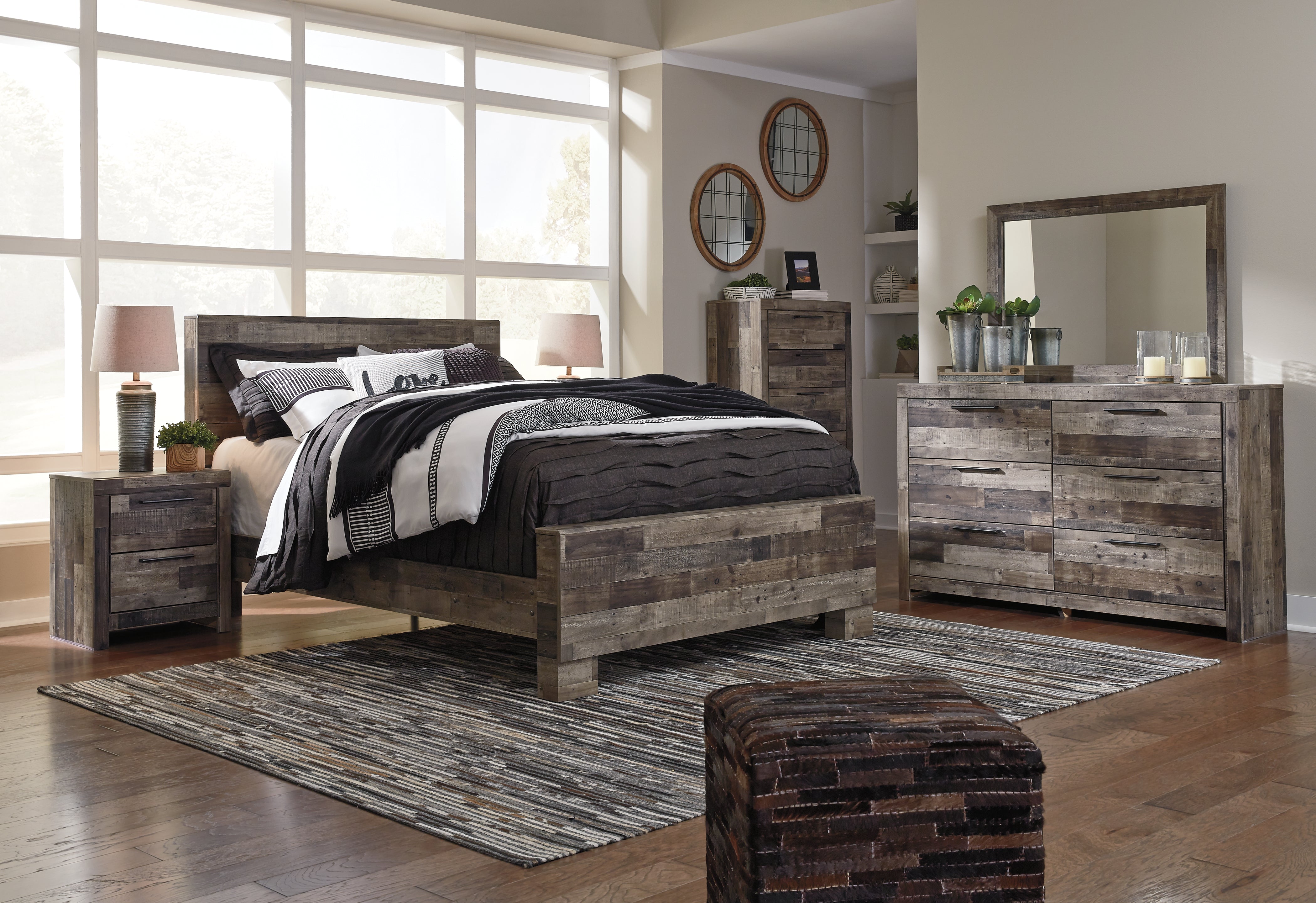 Furniture City Laplace - Ashley Furniture - Derekson Bedroom - Five Drawer Chest / Multi Gray - B200-46