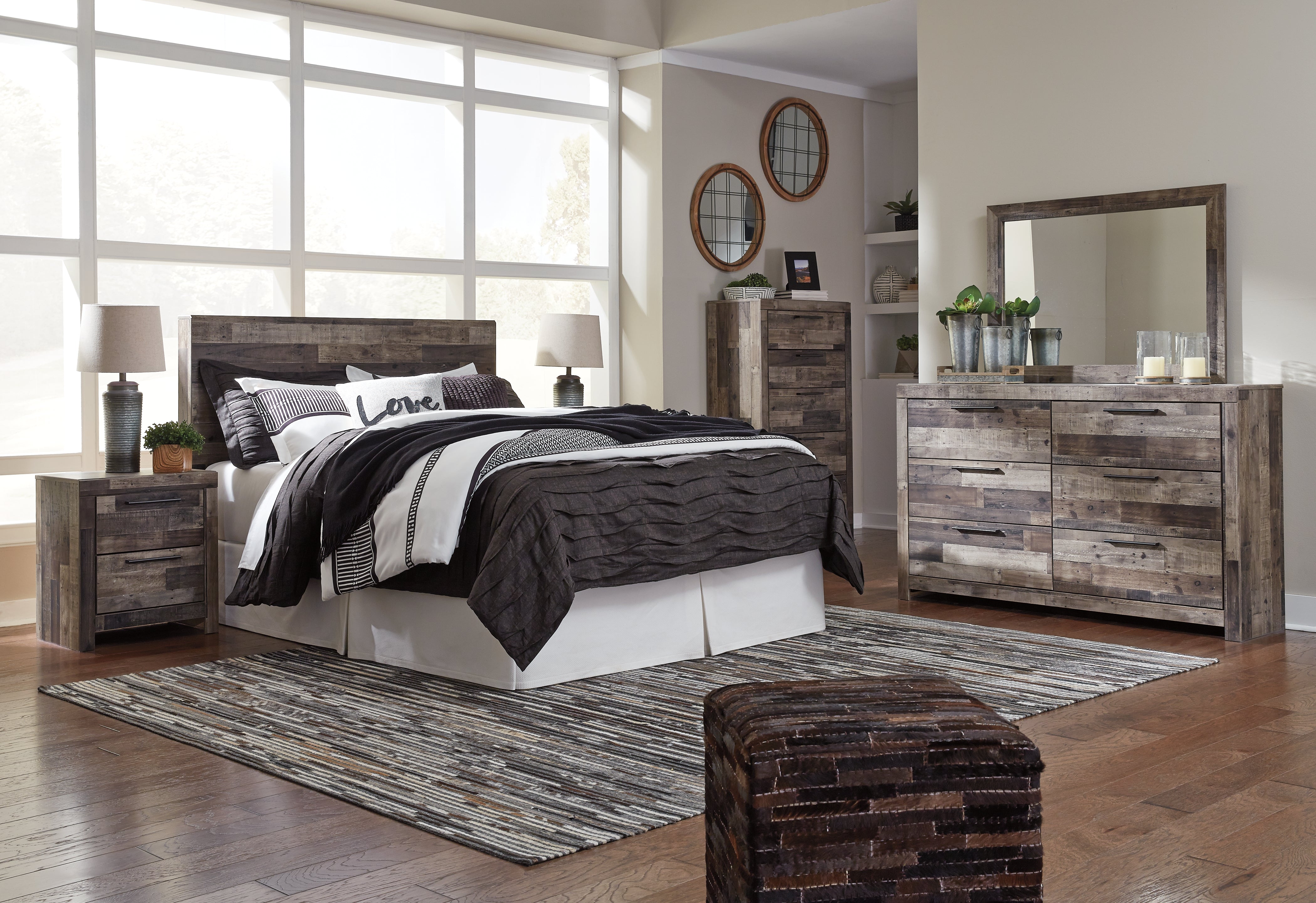 Furniture City Laplace - Ashley Furniture - Derekson Bedroom - King Panel Bed with 4 Storage Drawers / Multi Gray - B200B19