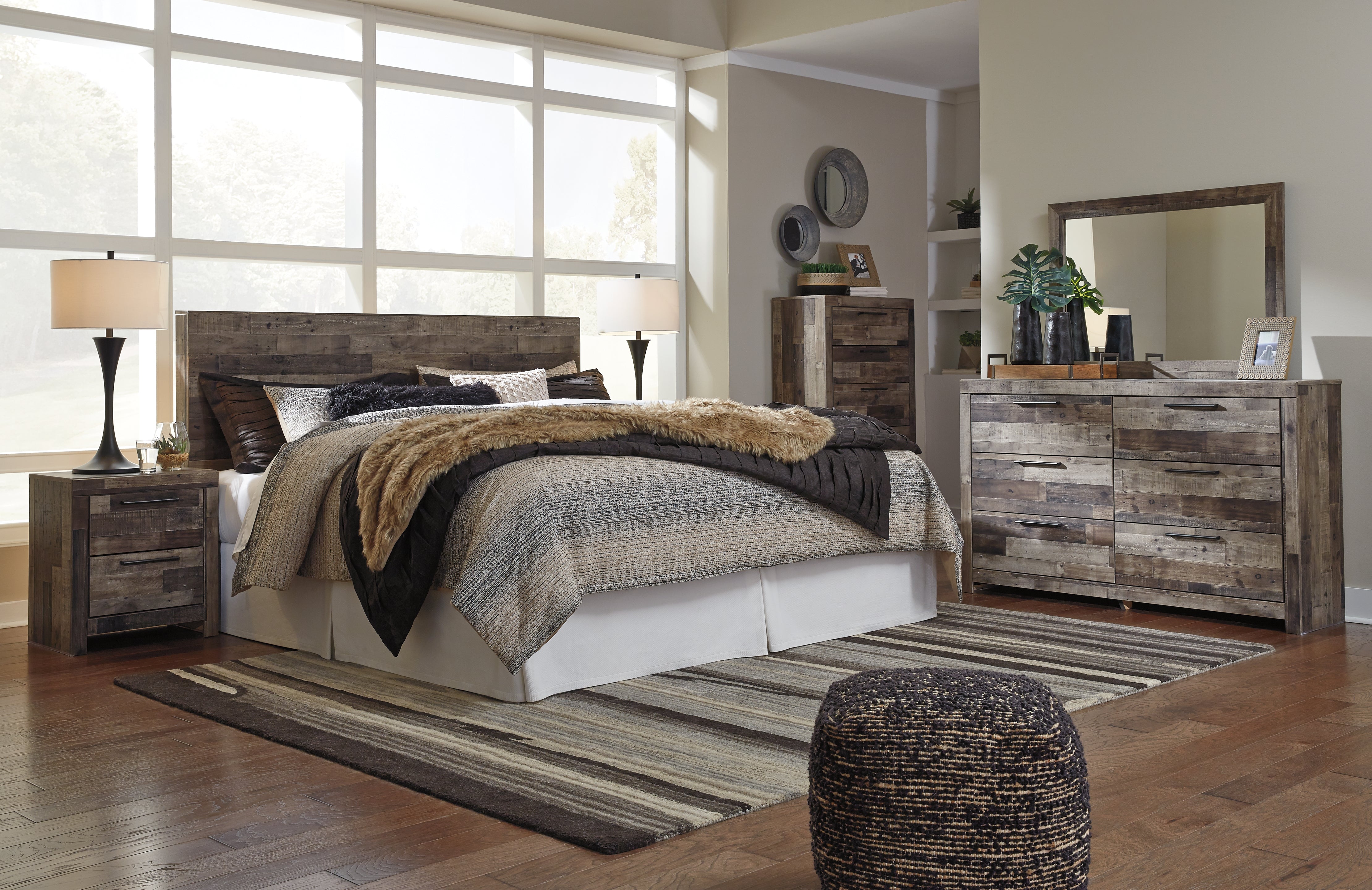Furniture City Laplace - Ashley Furniture - Derekson Bedroom - Six Drawer Dresser / Multi Gray - B200-31