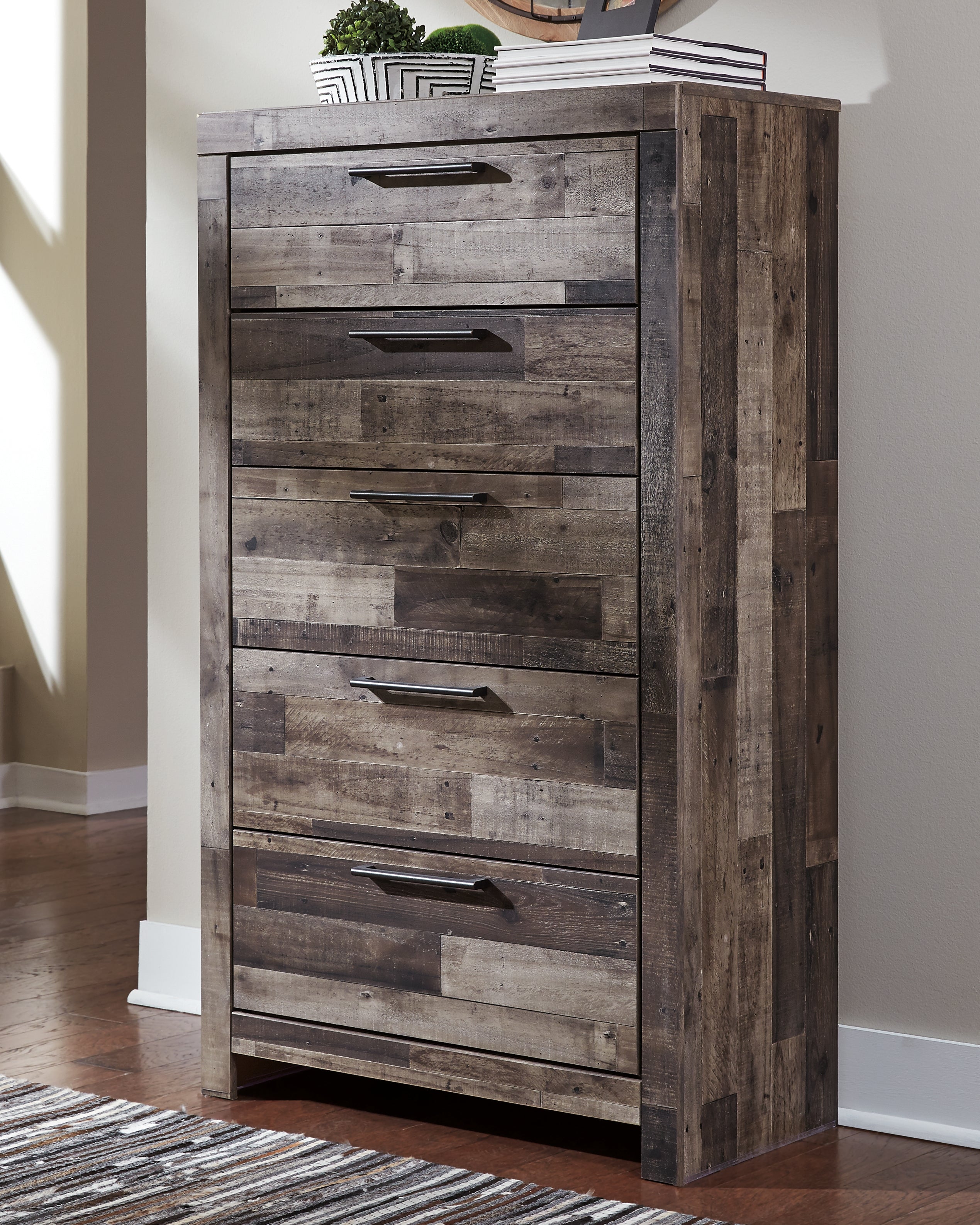 Furniture City Laplace - Ashley Furniture - Derekson Bedroom - Five Drawer Chest - B200-46