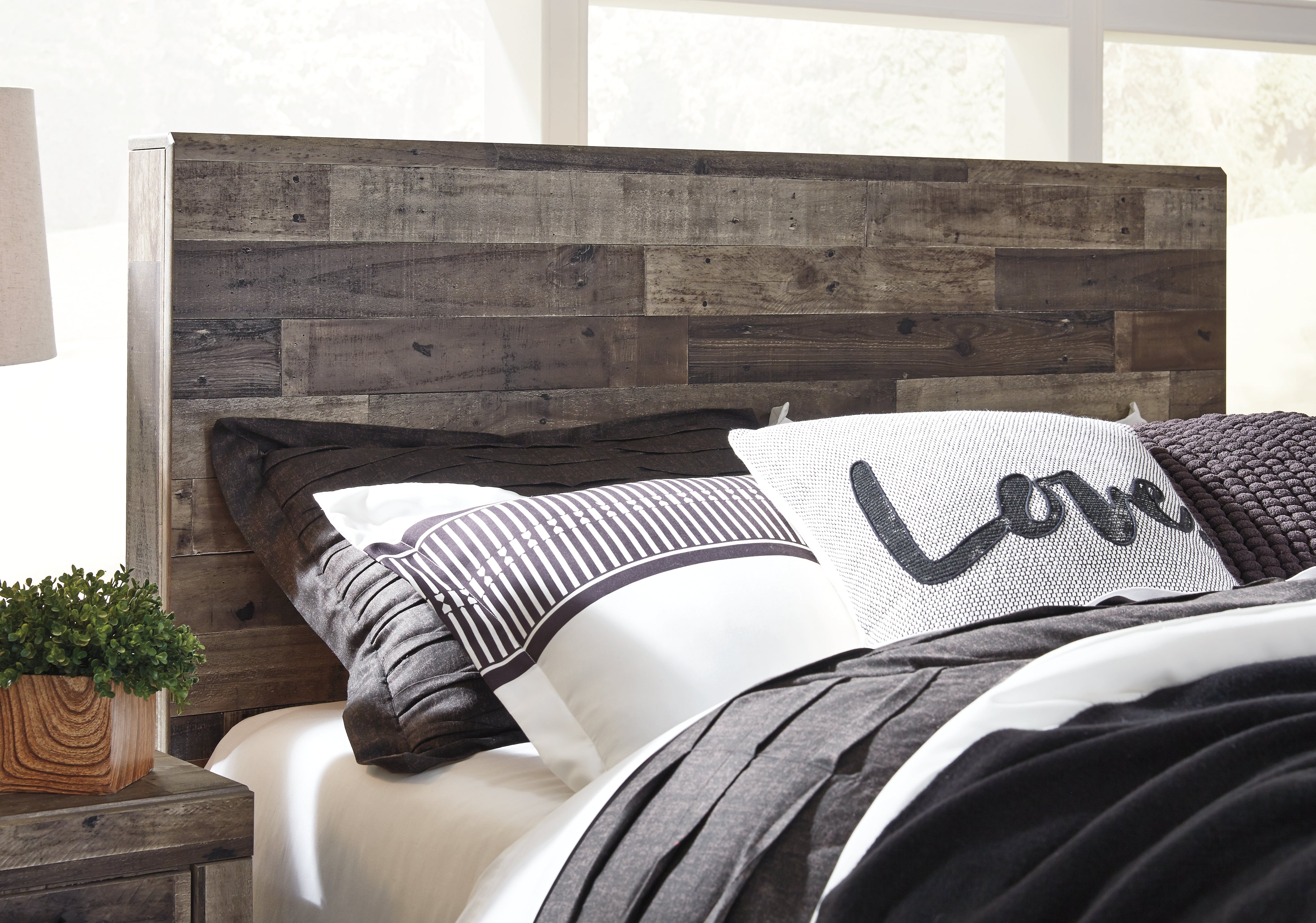 Furniture City Laplace - Ashley Furniture - Derekson Bedroom - King Panel Bed with 2 Storage Drawers / Multi Gray - B200B14