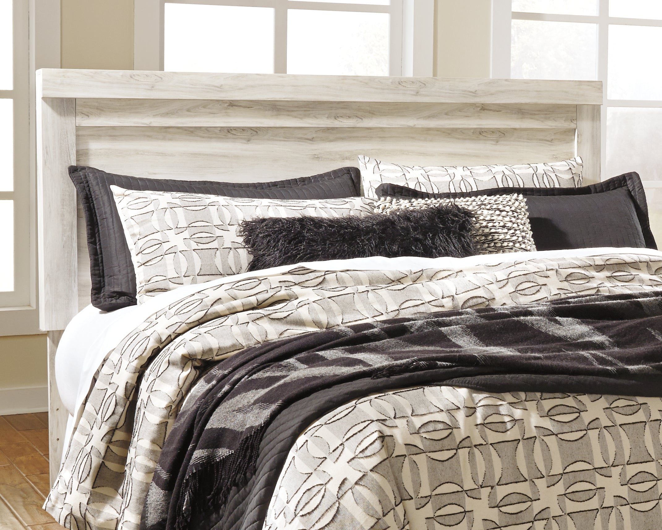 Furniture City Laplace - Ashley Furniture - Bellaby Bedroom - King Panel Bed / Whitewash - B331B8