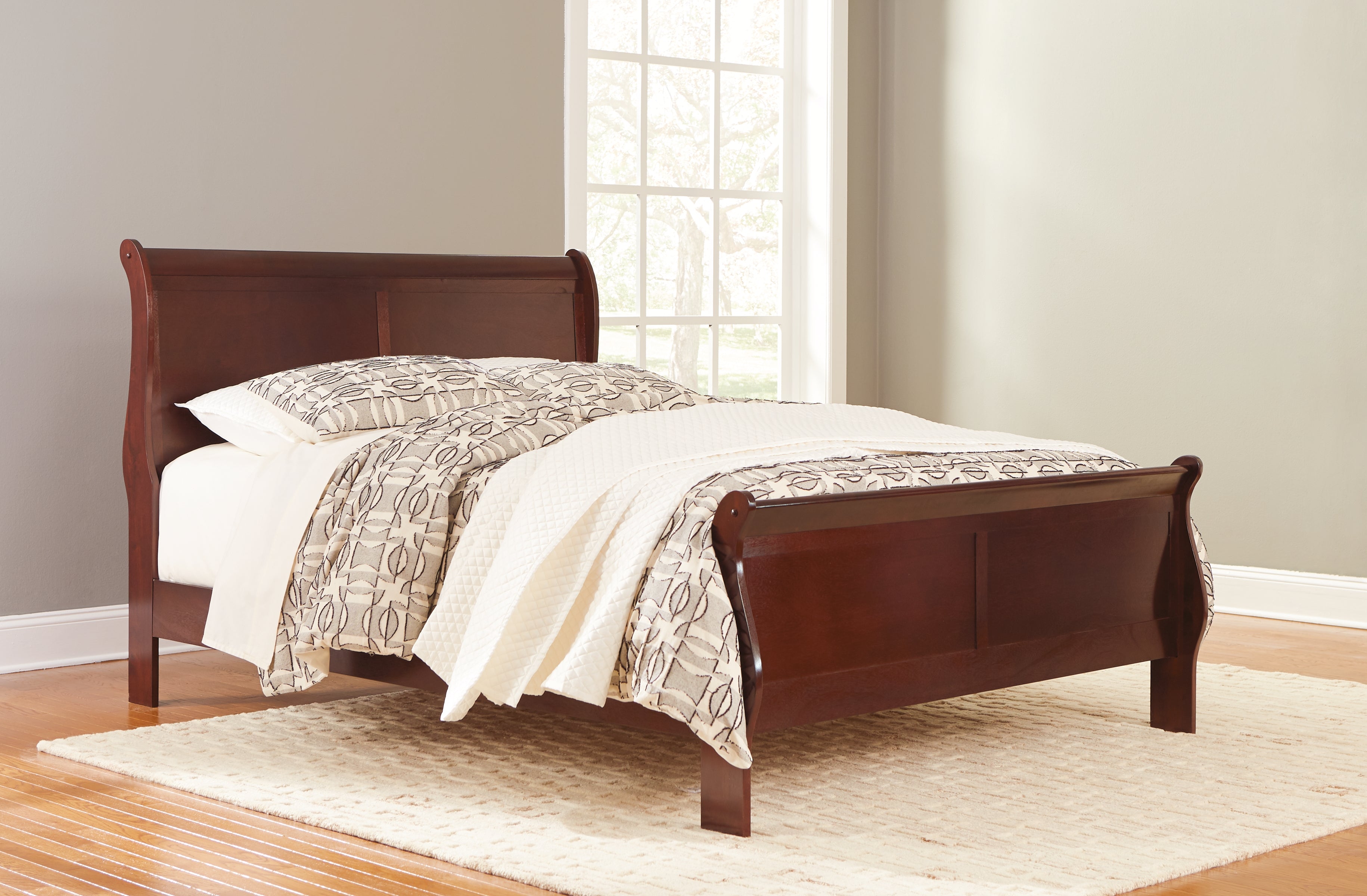 Furniture City Laplace - Ashley Furniture - Alisdair Bedroom - Queen Sleigh Bed - B376B2