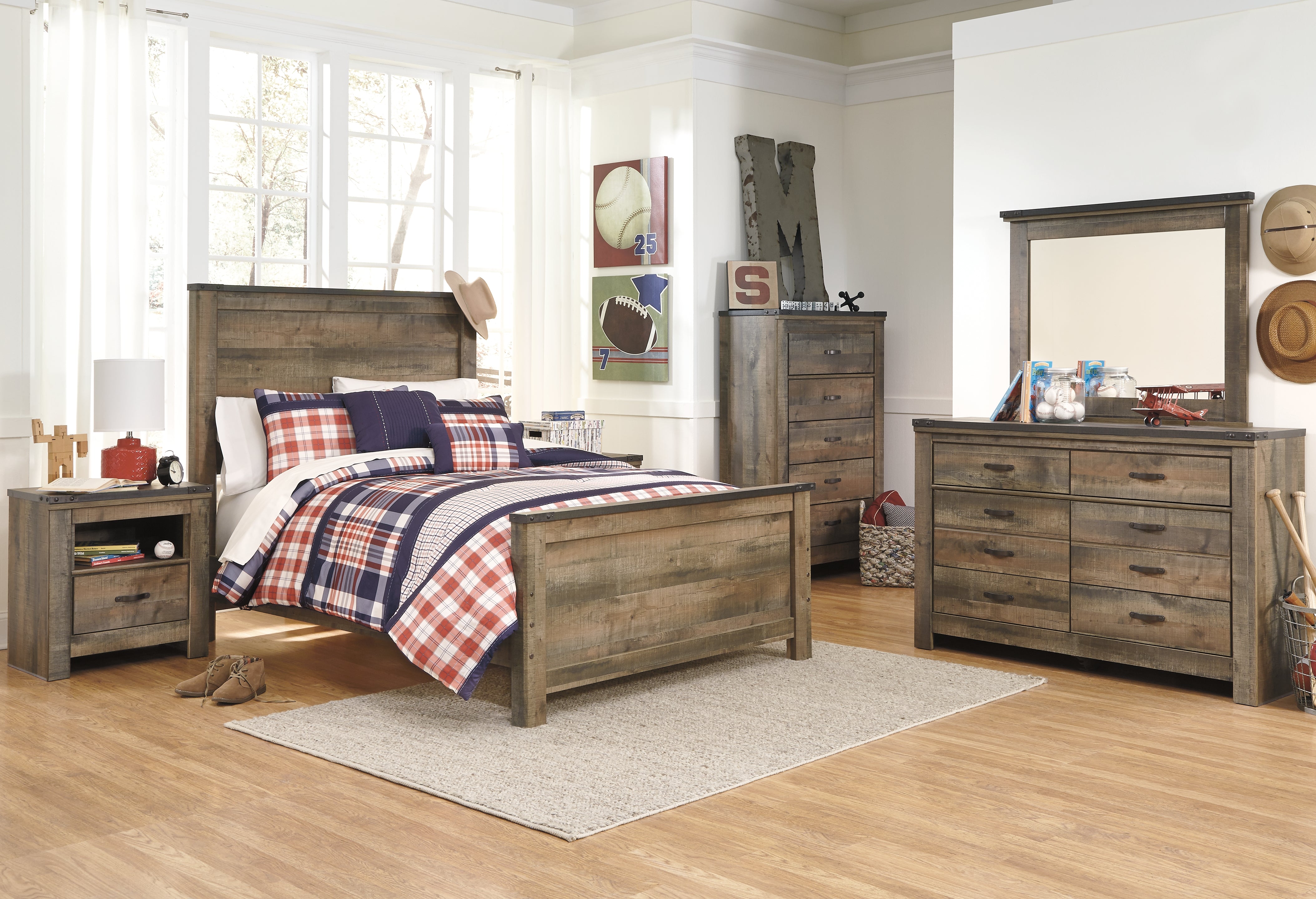 Furniture City Laplace - Ashley Furniture - Trinell Bedroom - Five Drawer Chest / Brown - B446-46