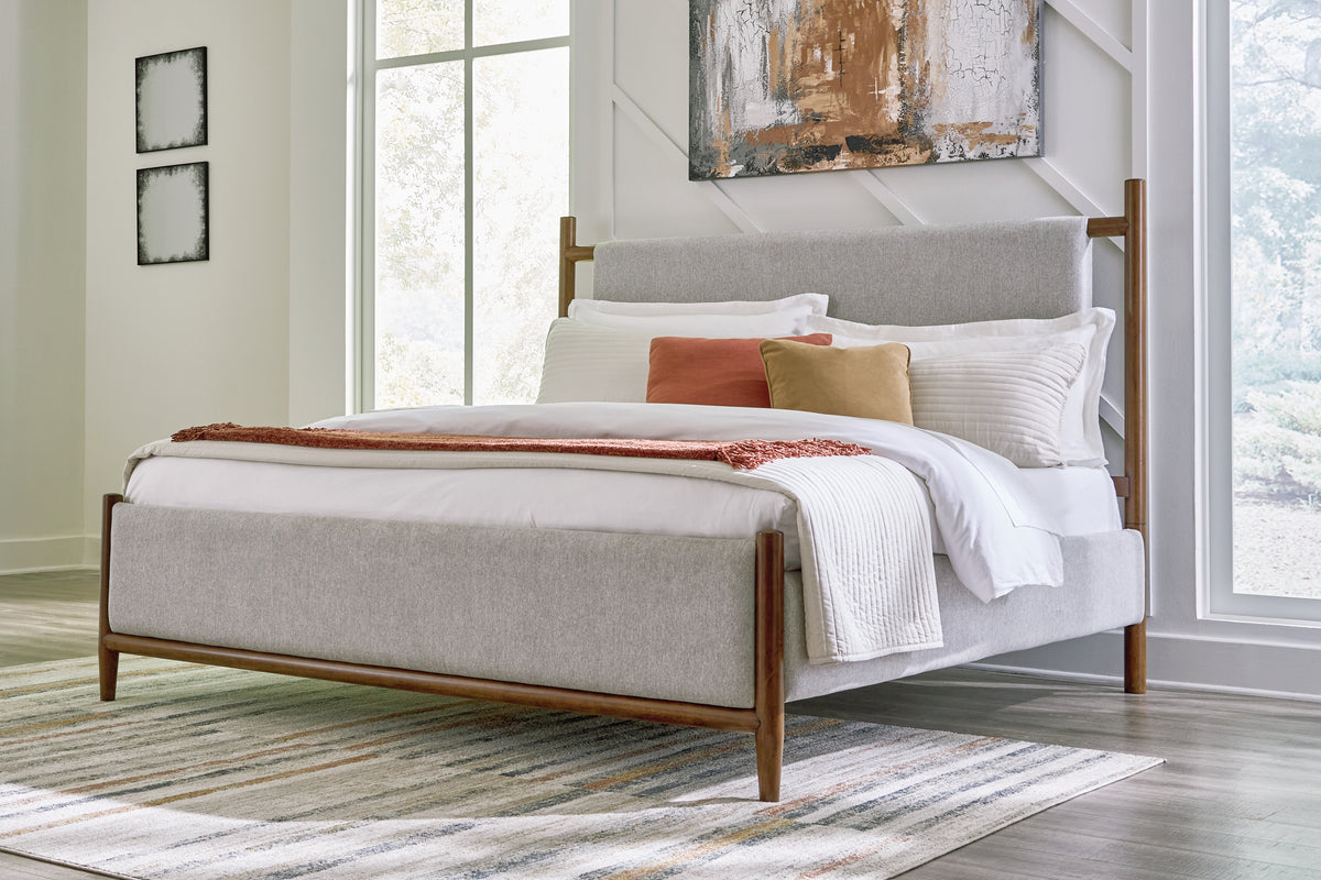 Furniture City Laplace - Ashley Furniture - Lyncott Bedroom - King Upholstered Bed - B615B6