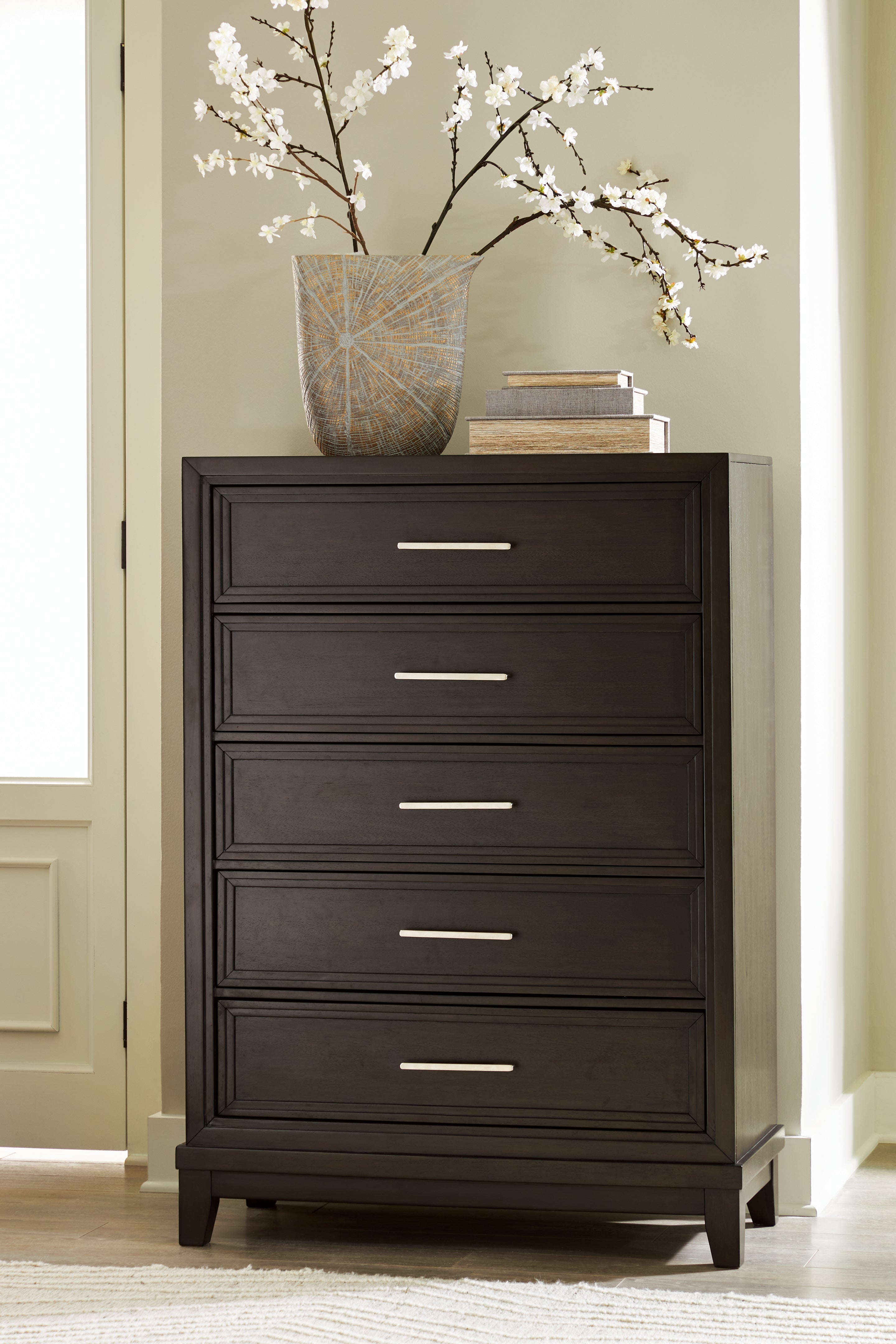 Furniture City Laplace - Ashley Furniture - Neymorton Bedroom - Five Drawer Chest - B618-46