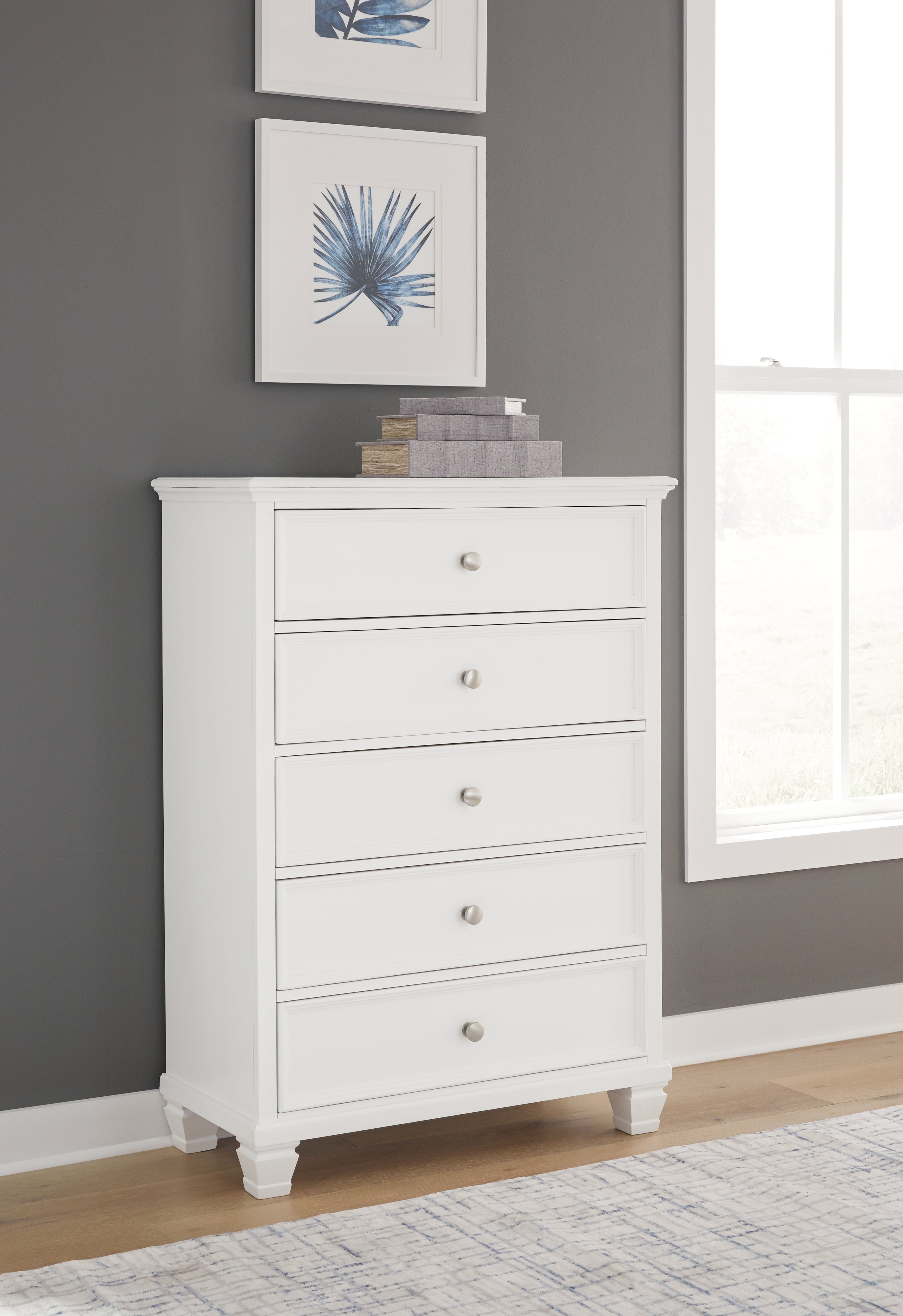 Furniture City Laplace - Ashley Furniture - Fortman Bedroom - Five Drawer Chest / White - B680-46