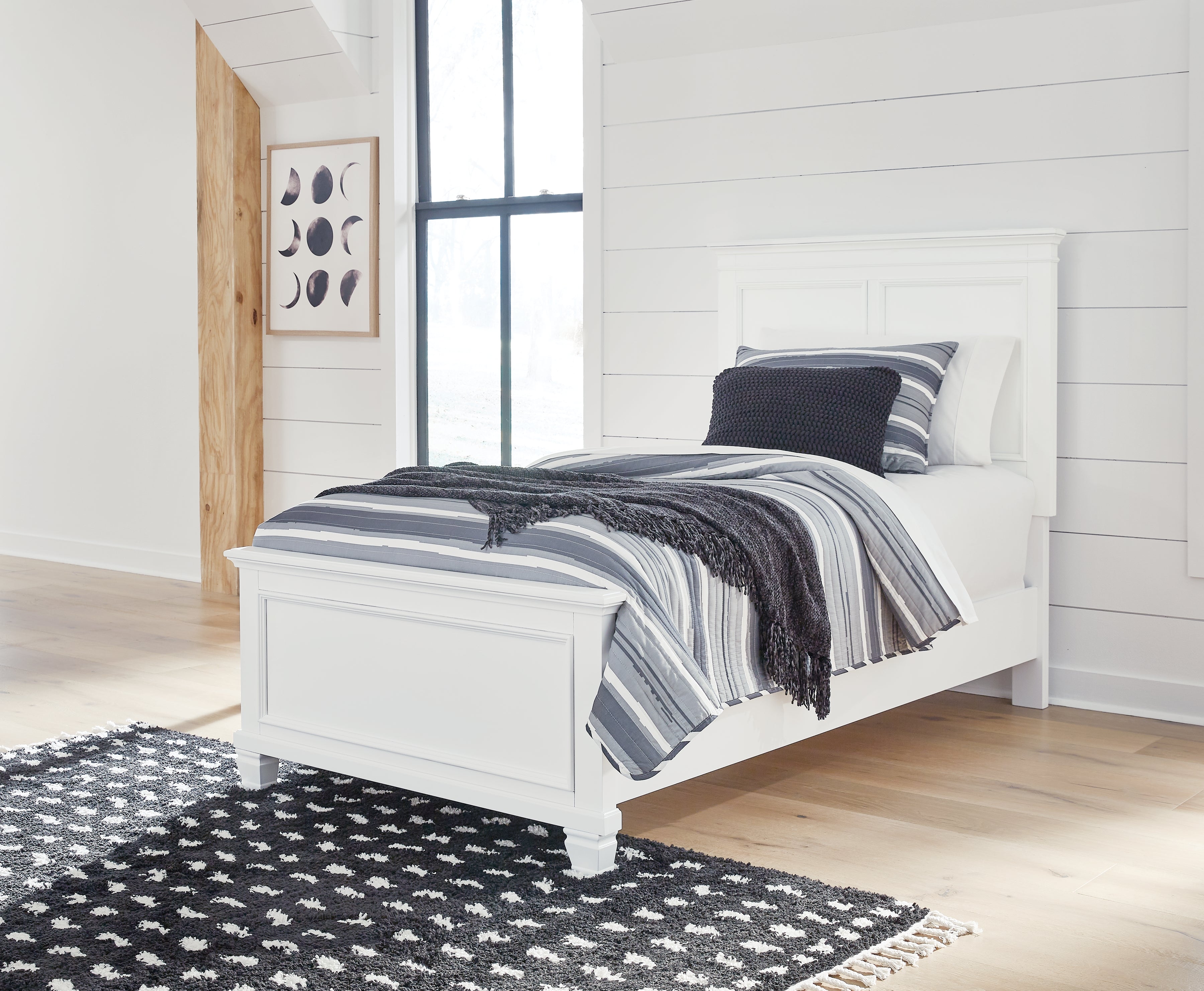 Furniture City Laplace - Ashley Furniture - Fortman Bedroom - Full Panel Bed / White - B680B8