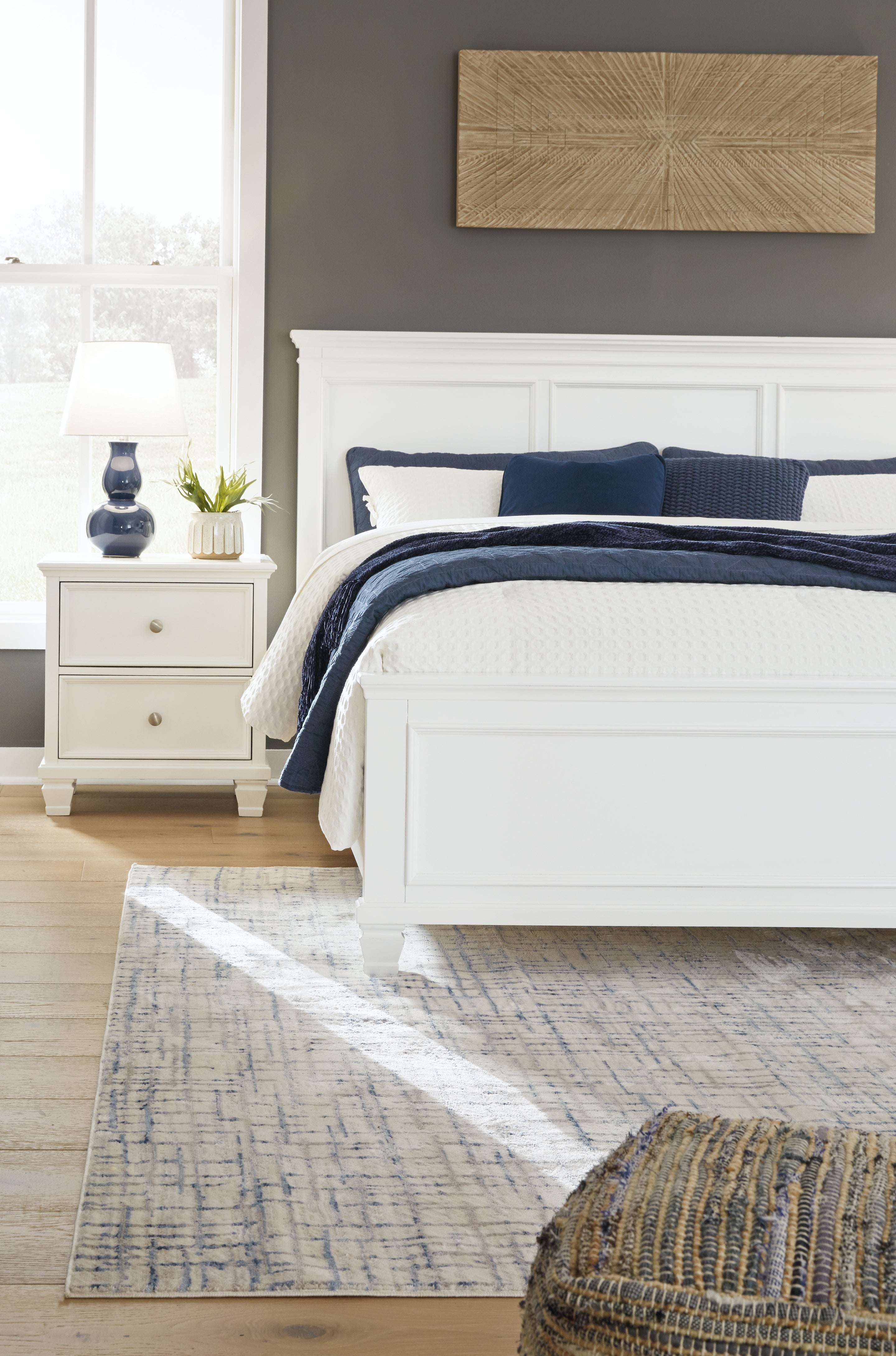 Furniture City Laplace - Ashley Furniture - Fortman Bedroom - King Panel Bed / White - B680B4